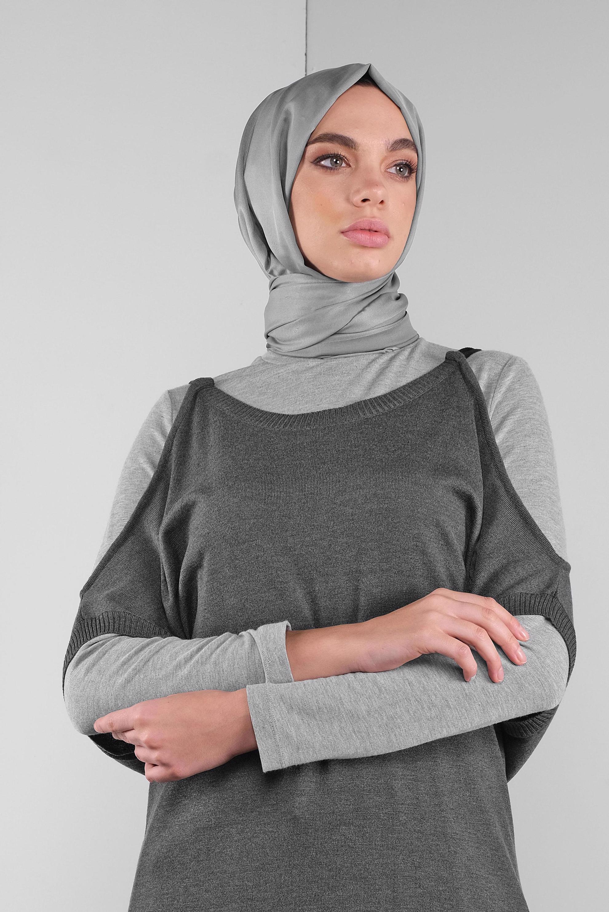 Tesettür giyim GRİ BAĞCIKLI TRİKO SÜVETER 41038