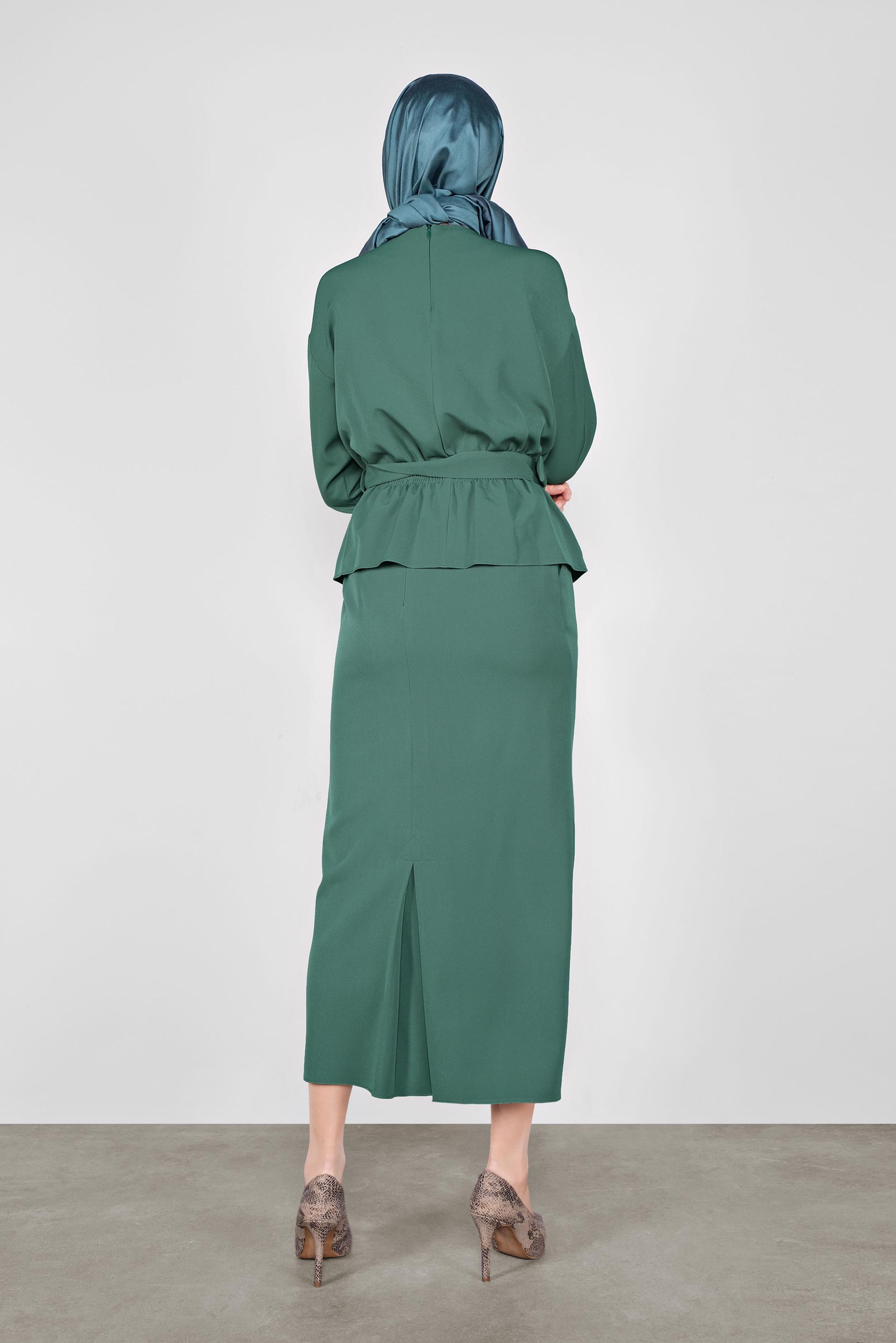 Tesettür giyim YEŞİL KEMERLİ DÜĞMELİ ETEKLİ TAKIM 40145