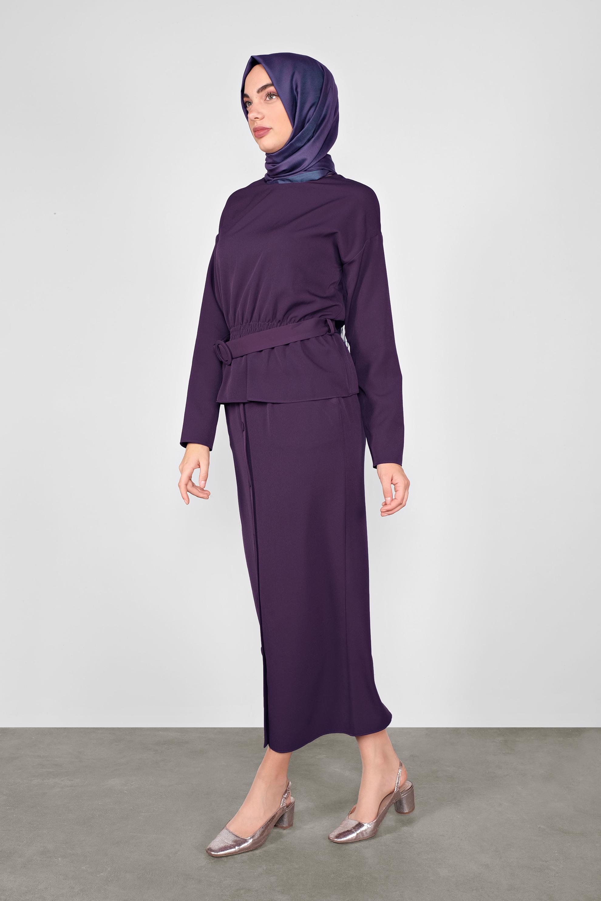 Tesettür giyim MÜRDÜM KEMERLİ DÜĞMELİ ETEKLİ TAKIM 40145