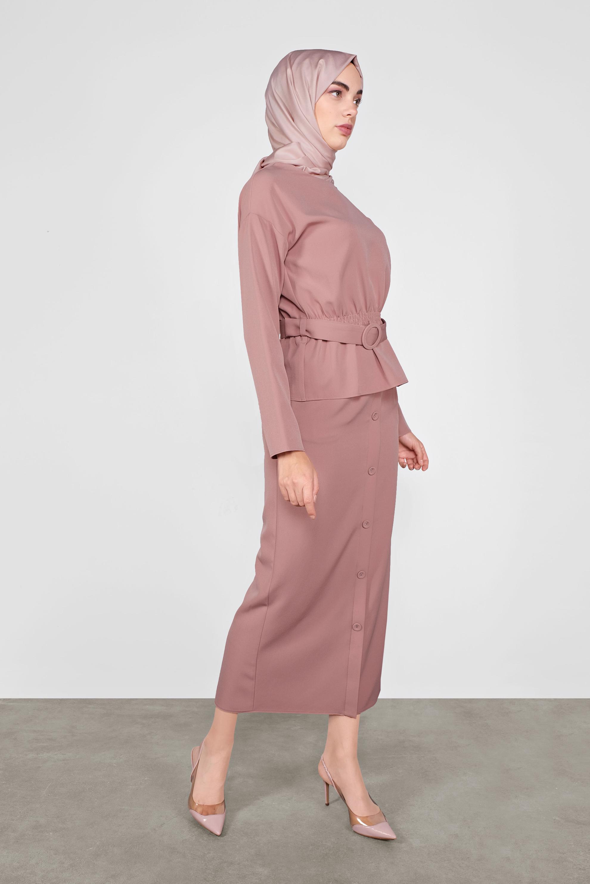 Tesettür giyim PUDRA KEMERLİ DÜĞMELİ ETEKLİ TAKIM 40145