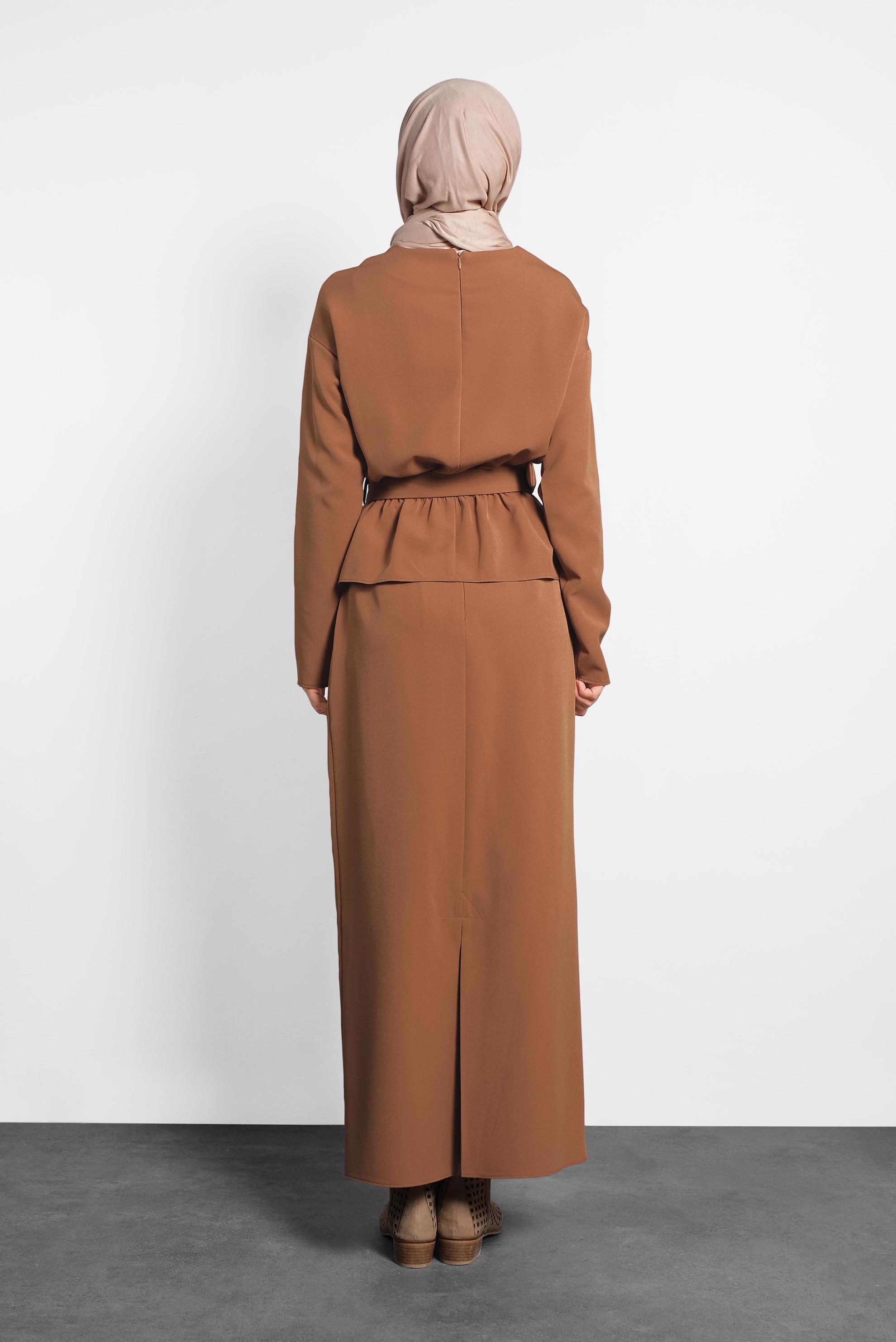 Tesettür giyim TABA KEMERLİ DÜĞMELİ ETEKLİ TAKIM 40145