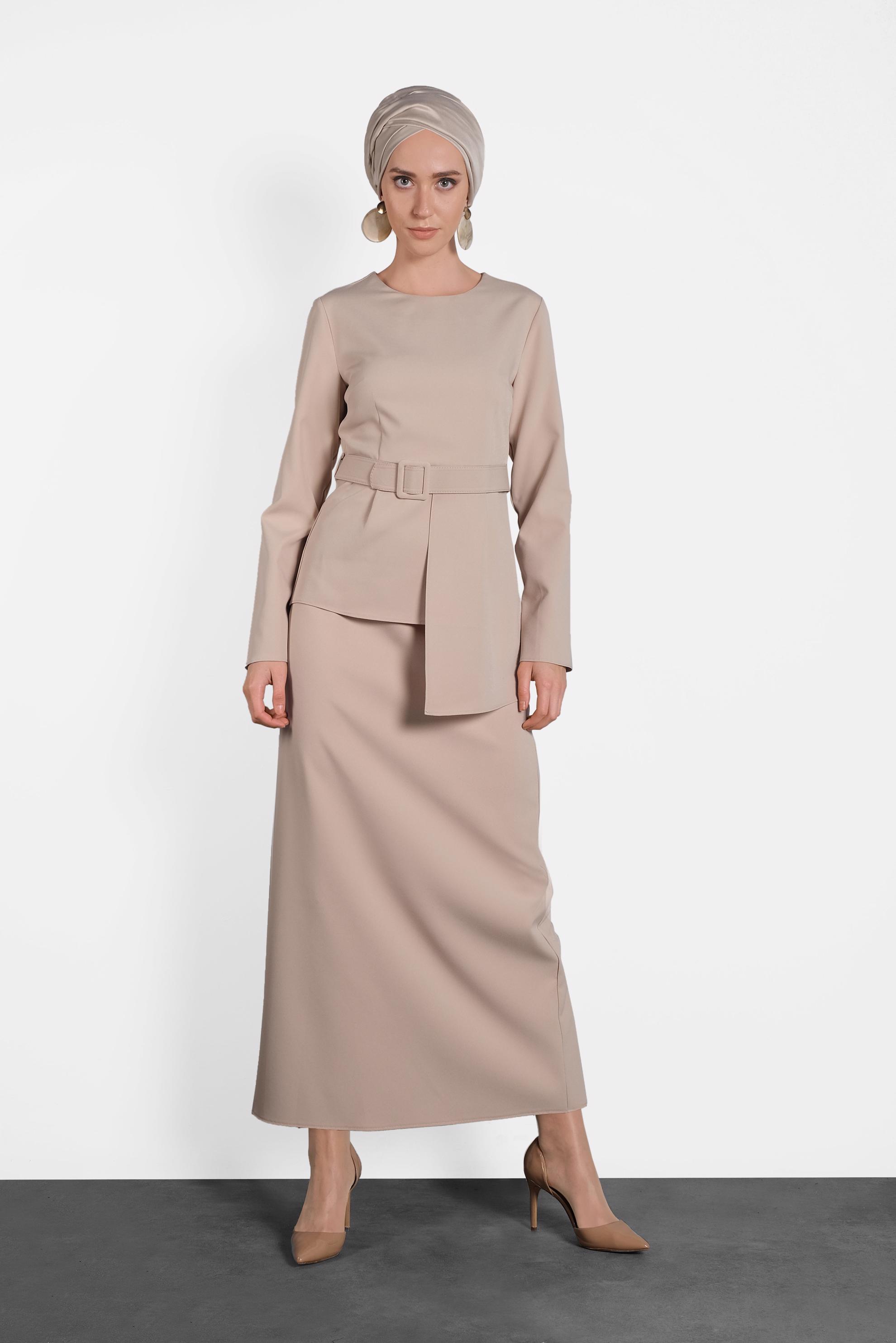 Tesettür giyim BEJ ASİMETRİK KESİM ETEKLİ TAKIM 40206 
