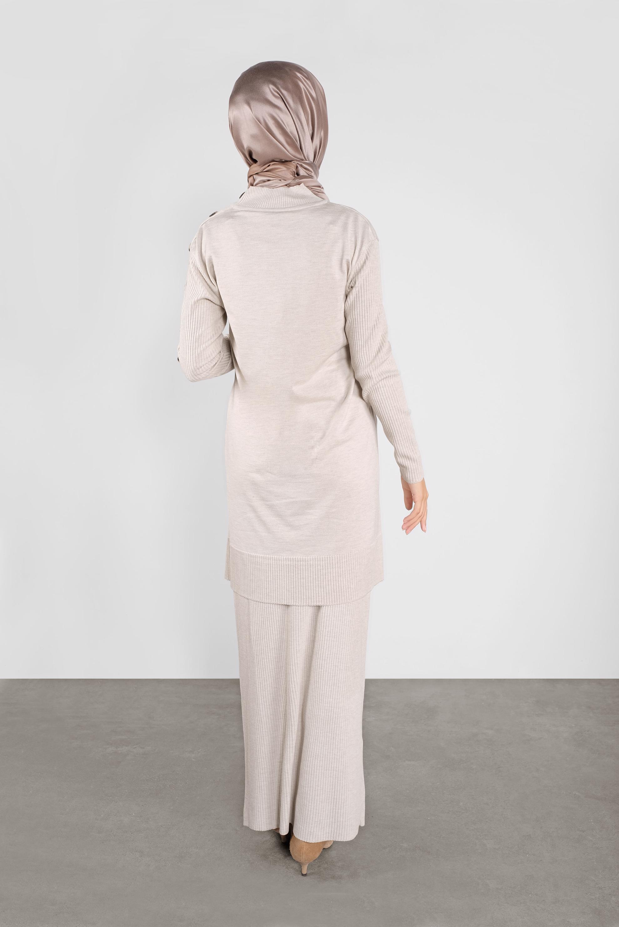 Tesettür giyim BEJ DÜĞMELİ İKİLİ ETEKLİ TRİKO TAKIM  41047 