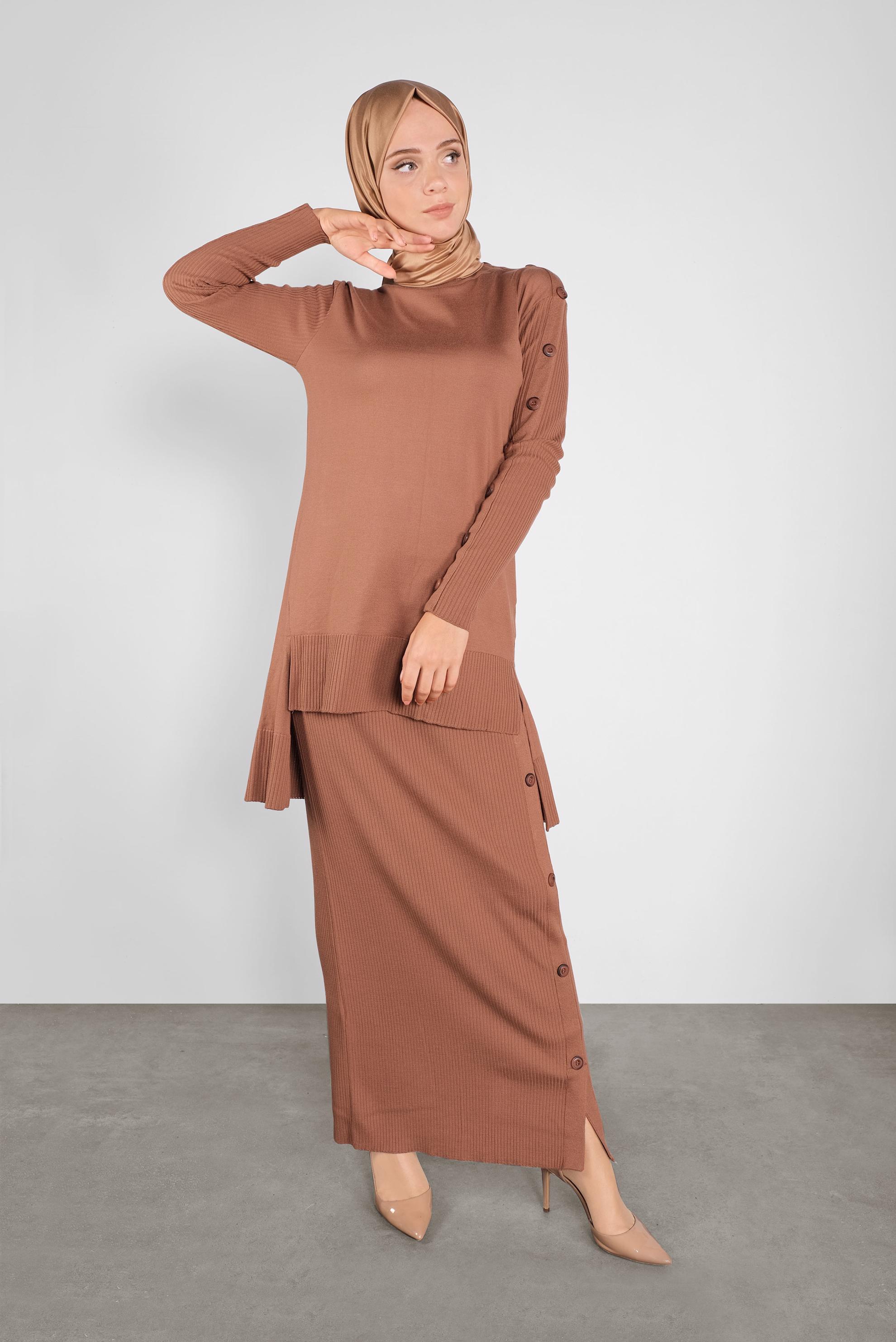 Tesettür giyim TURUNCU DÜĞMELİ İKİLİ ETEKLİ TRİKO TAKIM  41047 