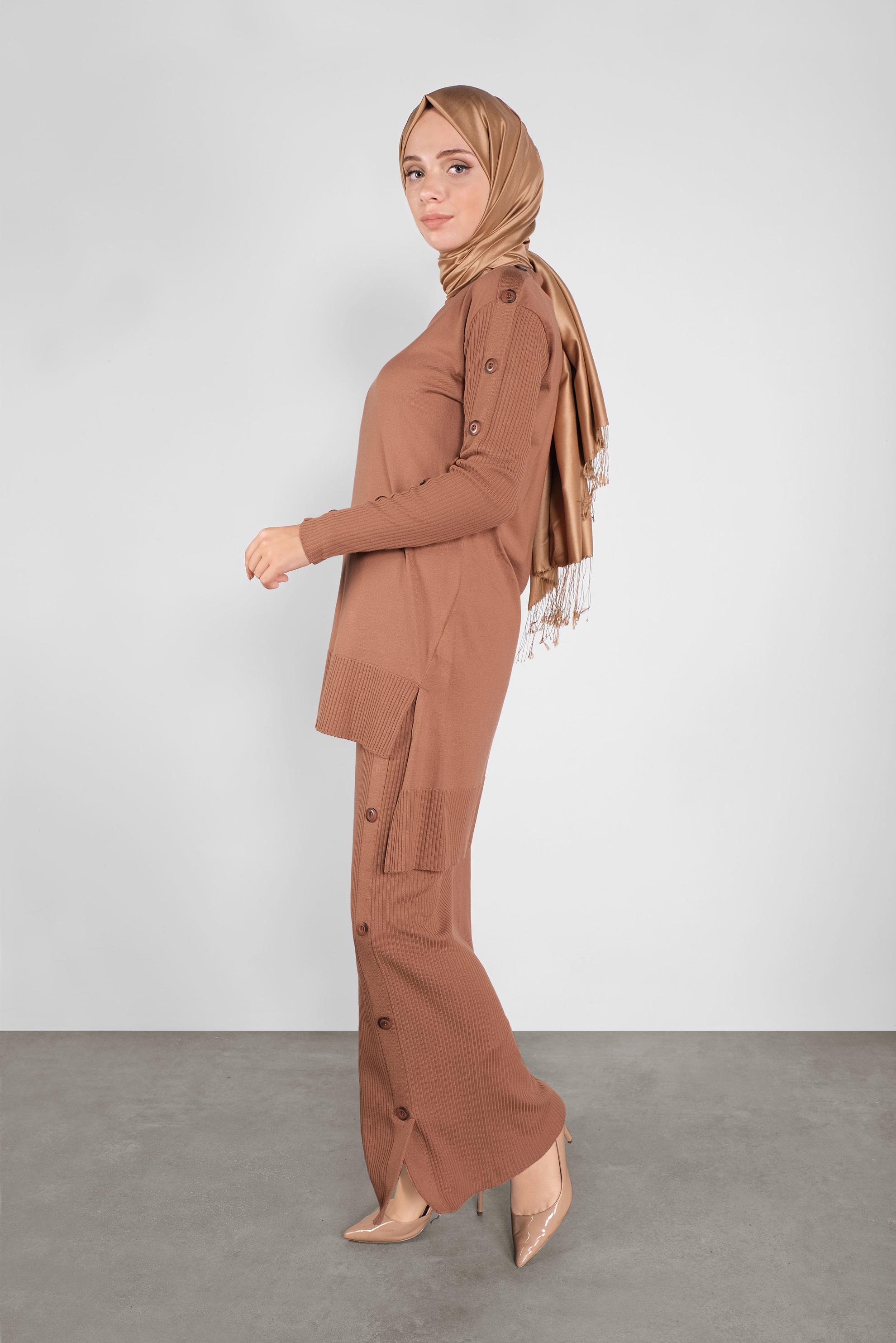 Tesettür giyim TURUNCU DÜĞMELİ İKİLİ ETEKLİ TRİKO TAKIM  41047 