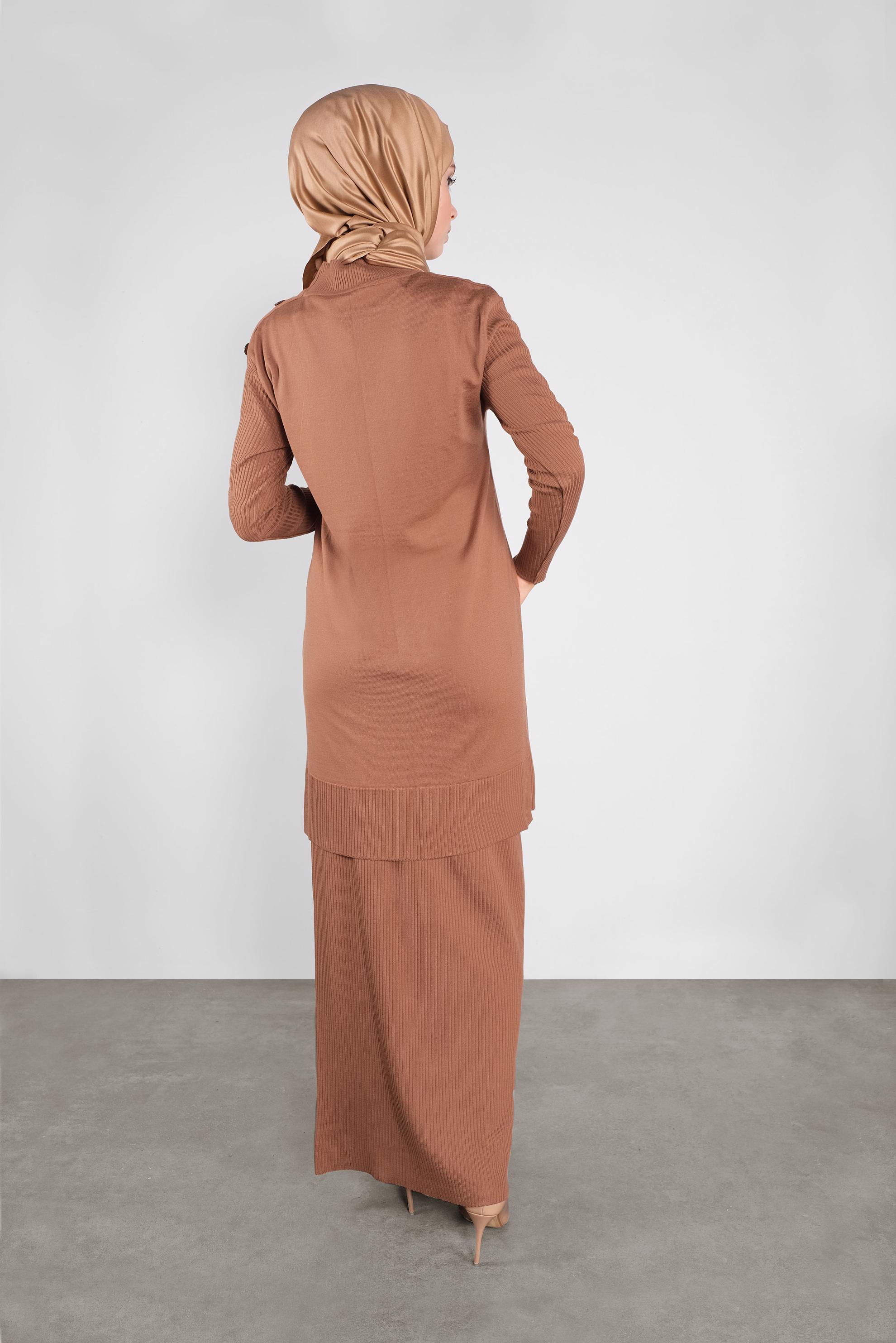 Tesettür giyim TURUNCU DÜĞMELİ İKİLİ ETEKLİ TRİKO TAKIM  41047 