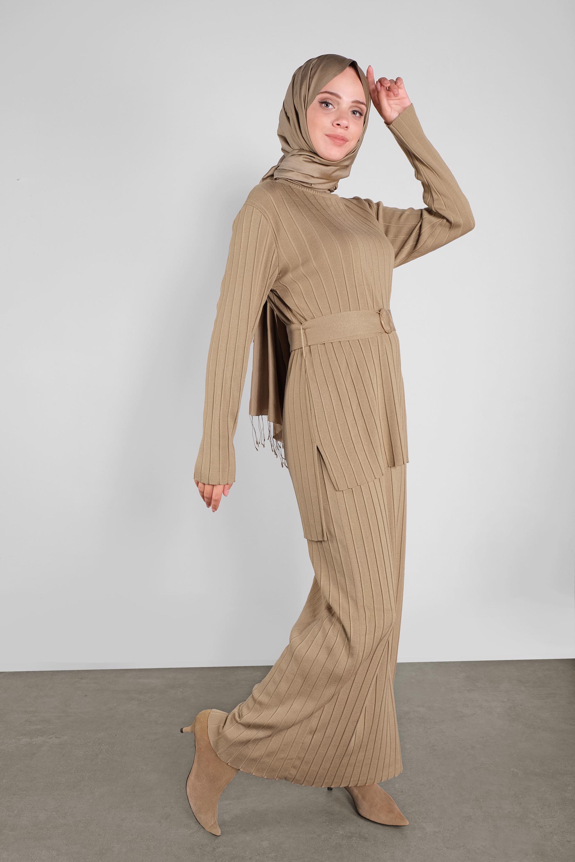 Tesettür giyim KAHVE BALIKÇI KEMERLİ TRİKO İKİLİ ETEKLİ TAKIM 41049