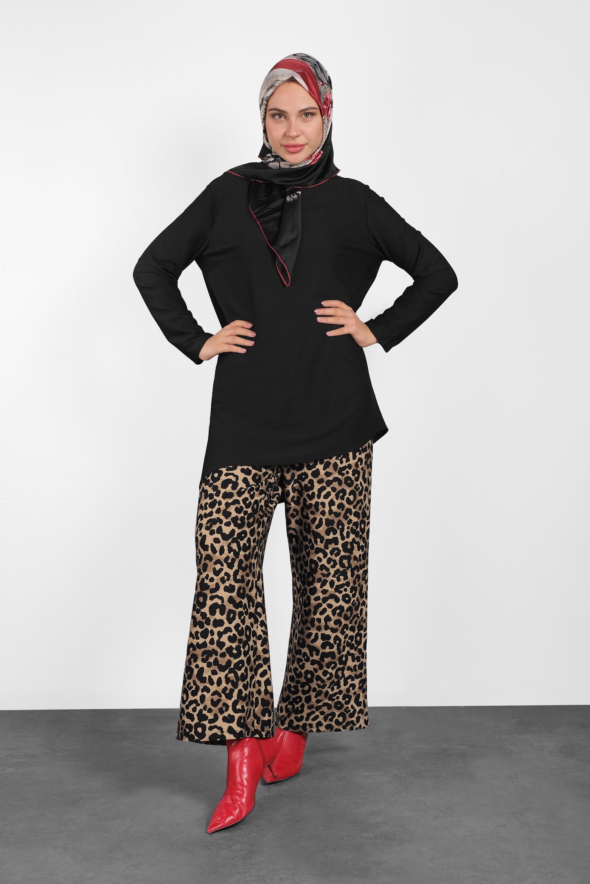 Tesettür giyim SİYAH LEOPAR DESENLİ İKİLİ PANTOLONLU TAKIM 20016