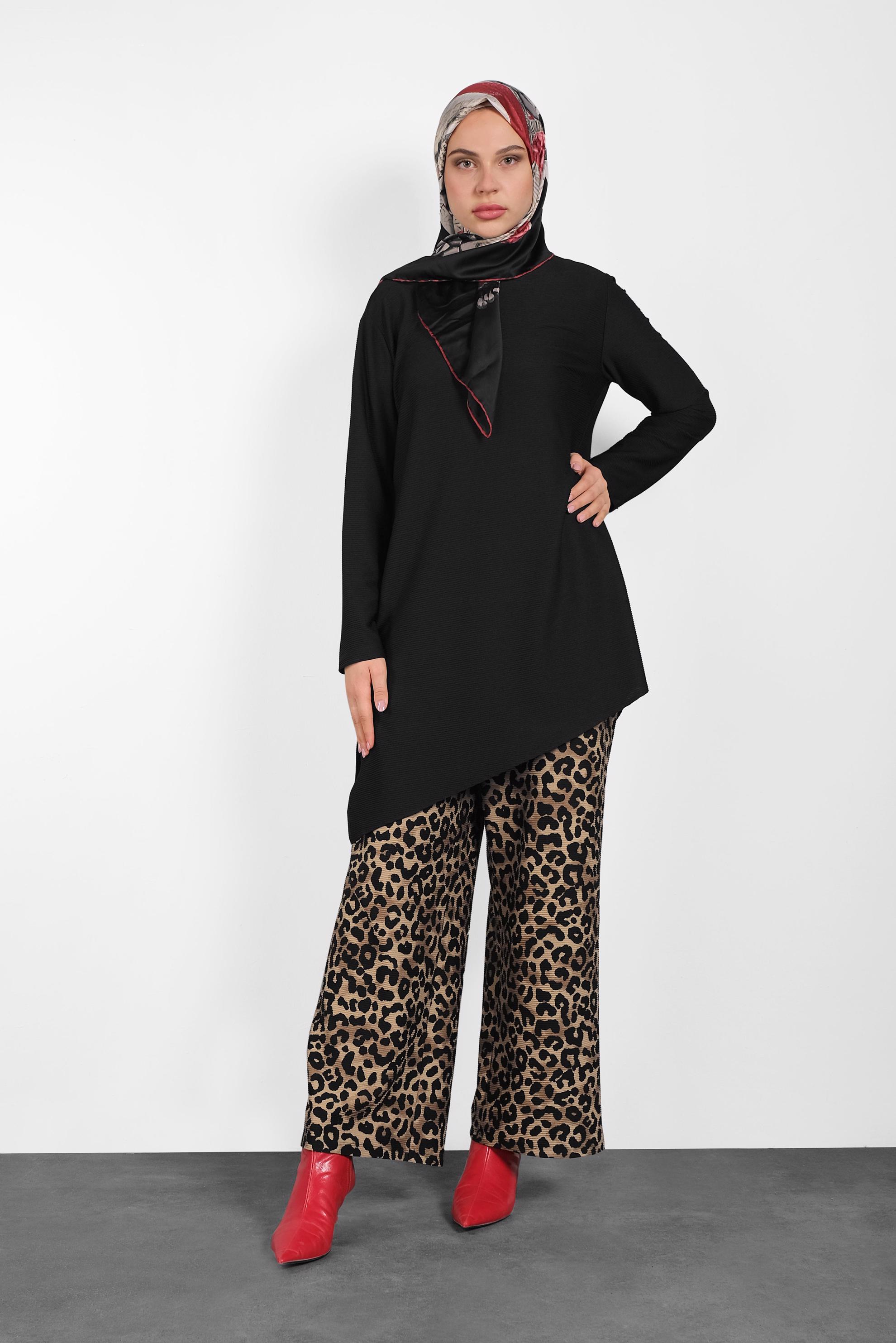 Tesettür giyim SİYAH LEOPAR DESENLİ İKİLİ PANTOLONLU TAKIM 20016