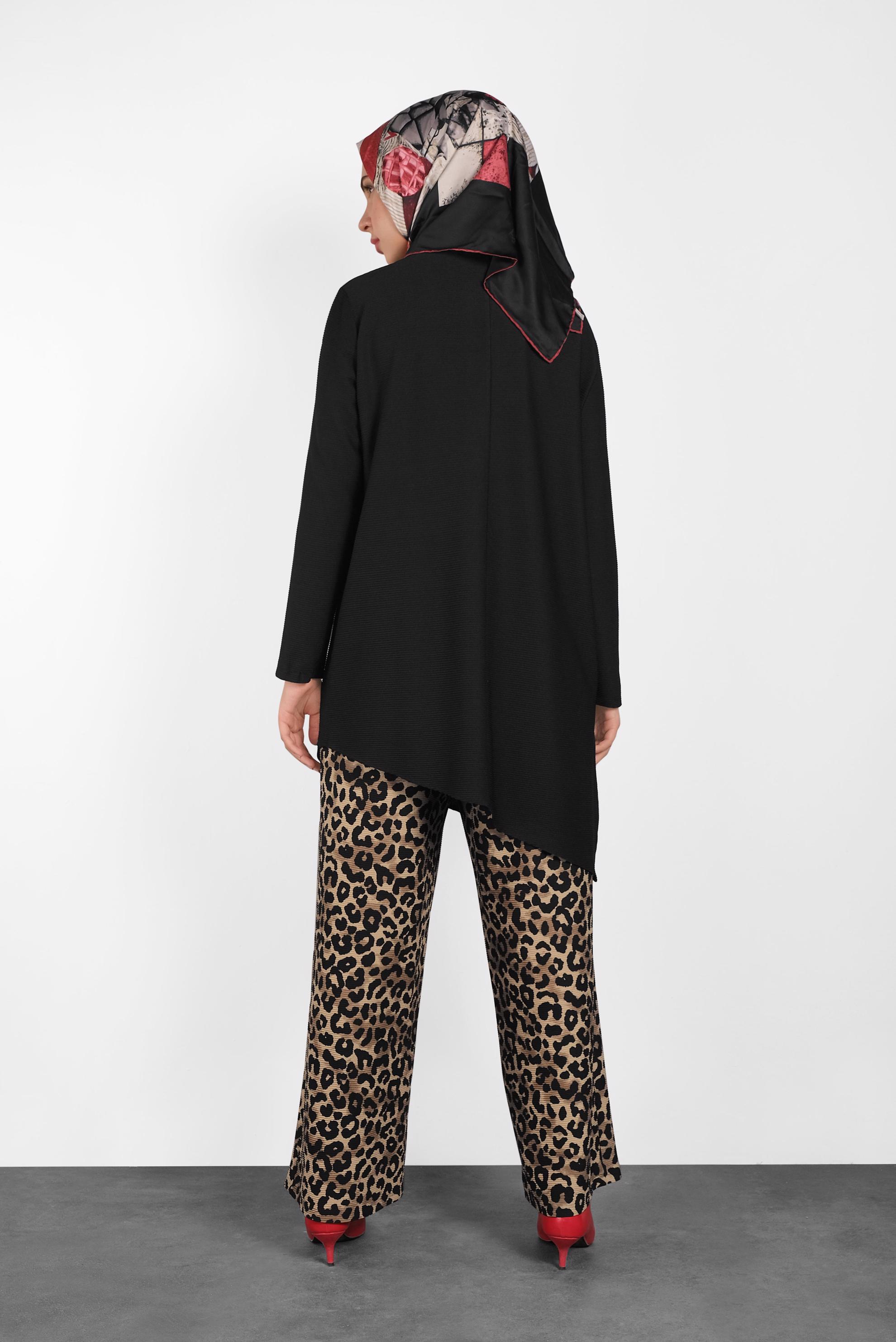 Tesettür giyim SİYAH LEOPAR DESENLİ İKİLİ PANTOLONLU TAKIM 20016