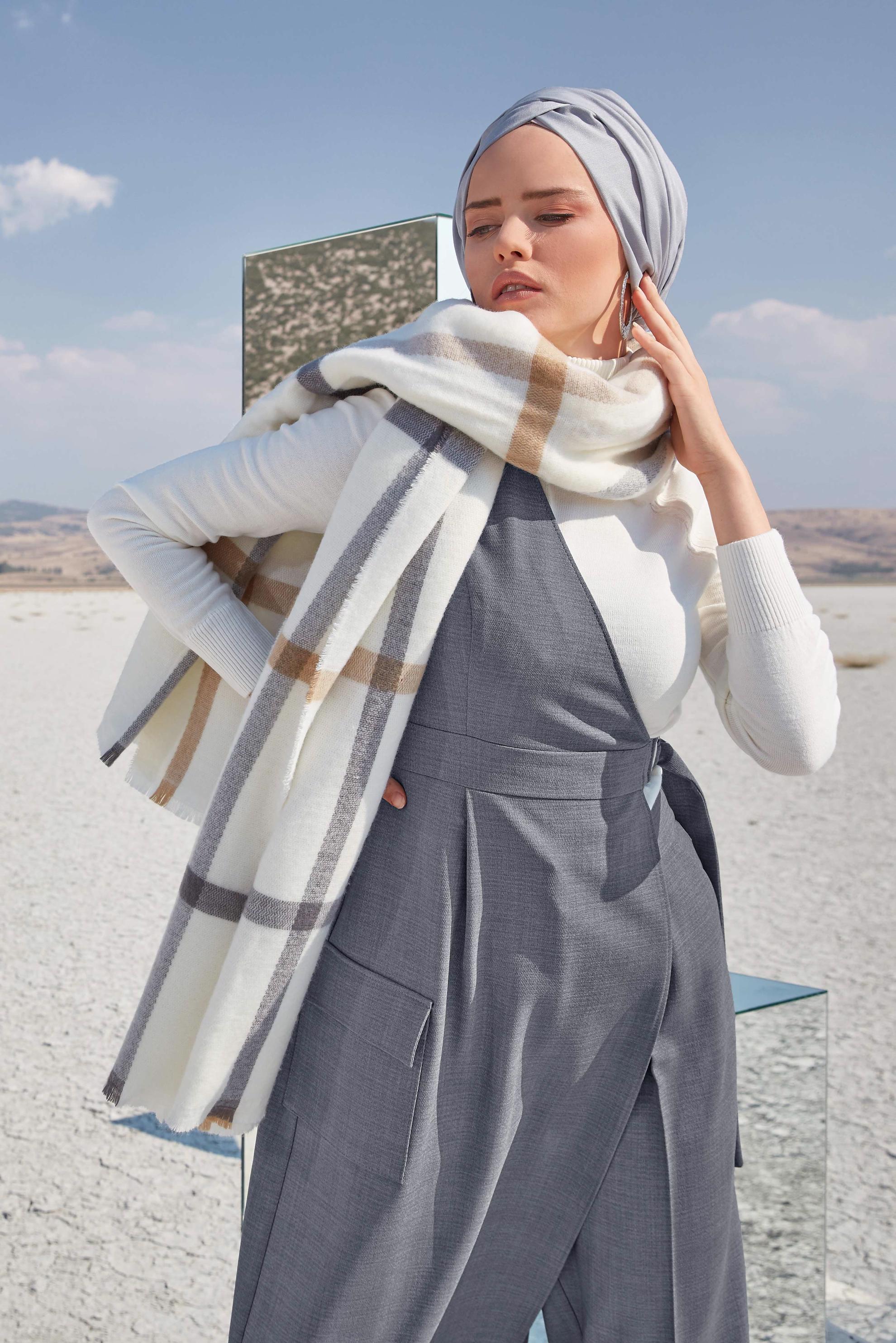 Tesettür giyim GRİ KEMERLİ PANTOLON TAKIM 40131