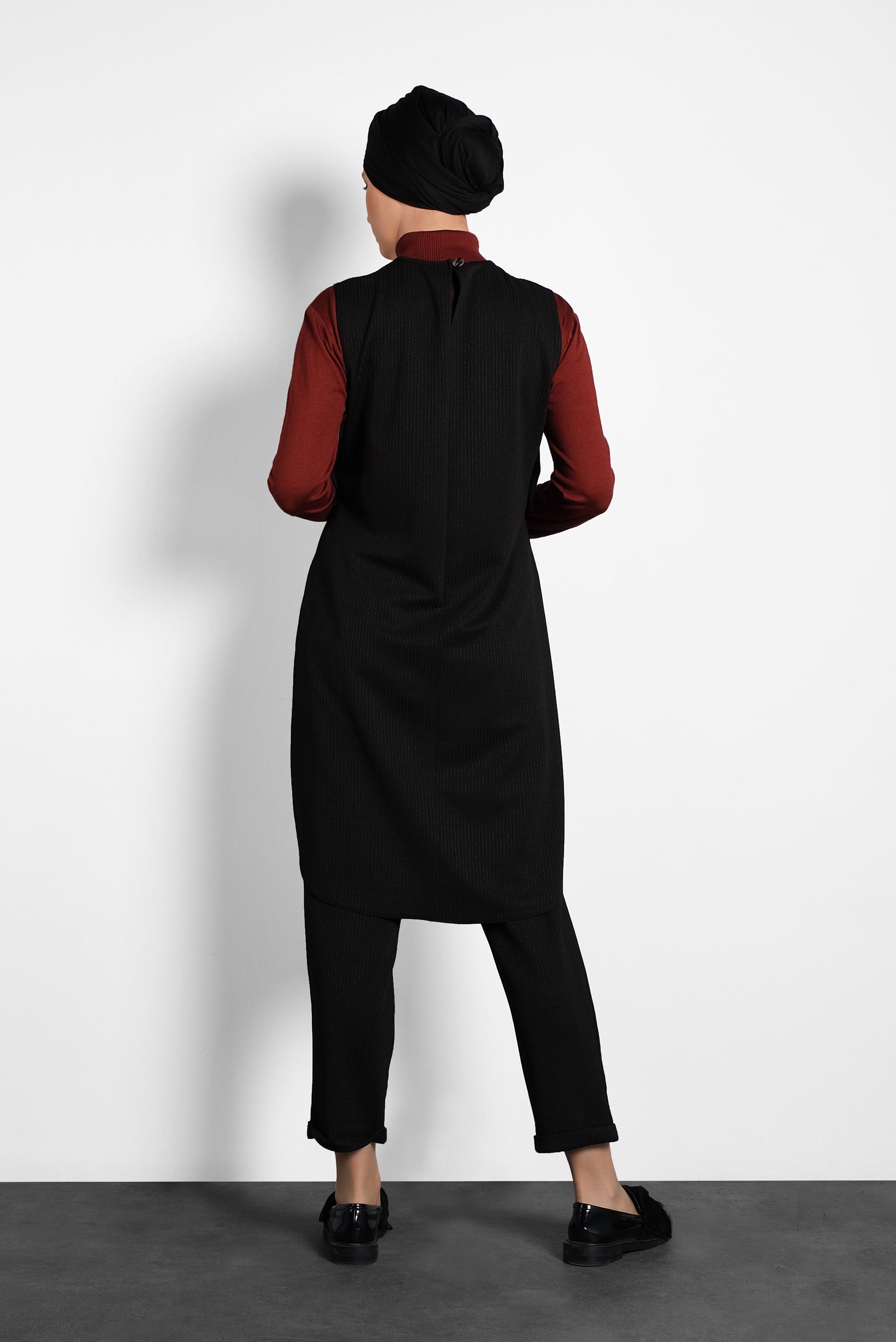 Tesettür giyim SİYAH ARKASI UZUN PANTOLONLU TAKIM 40207