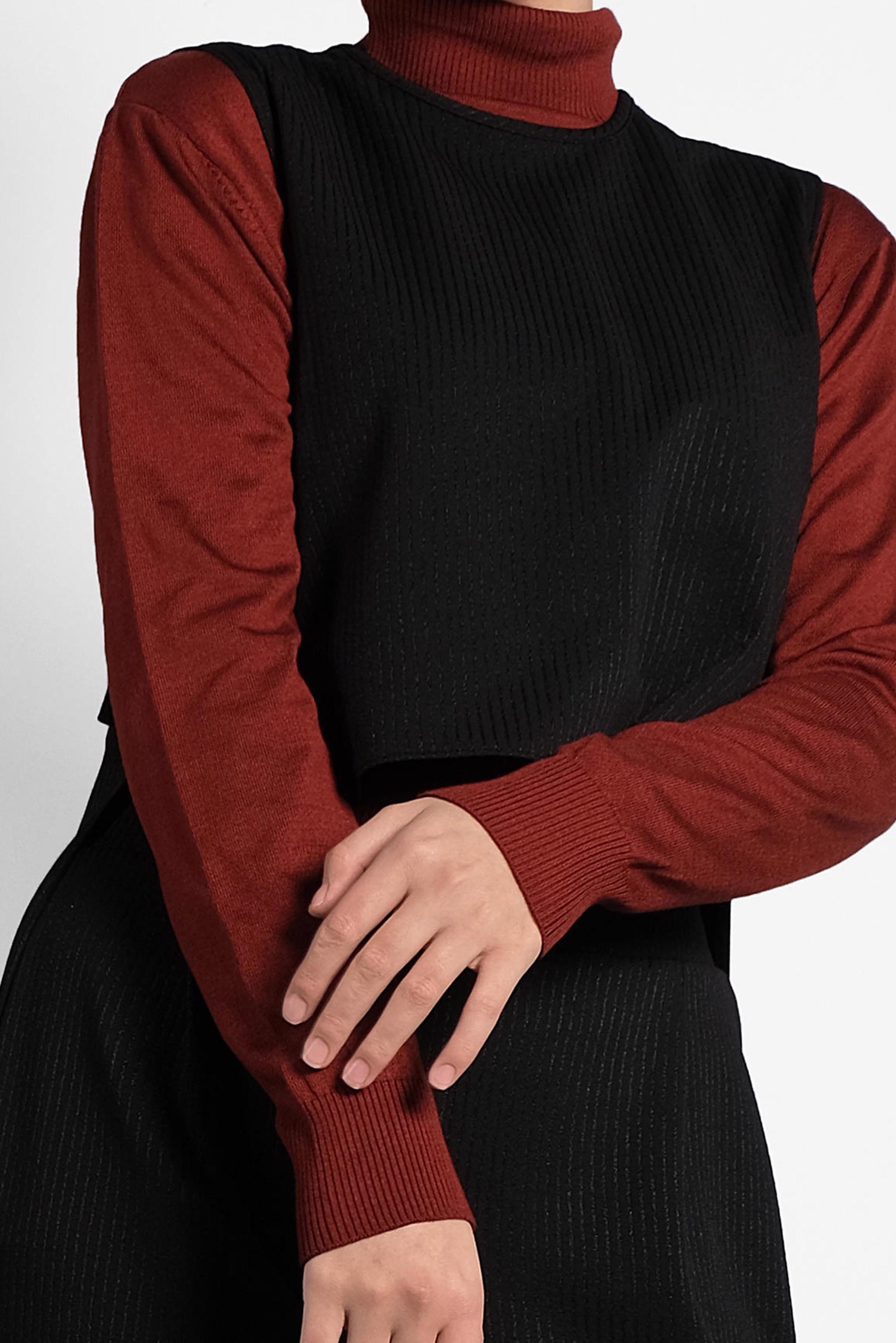 Tesettür giyim SİYAH ARKASI UZUN PANTOLONLU TAKIM 40207