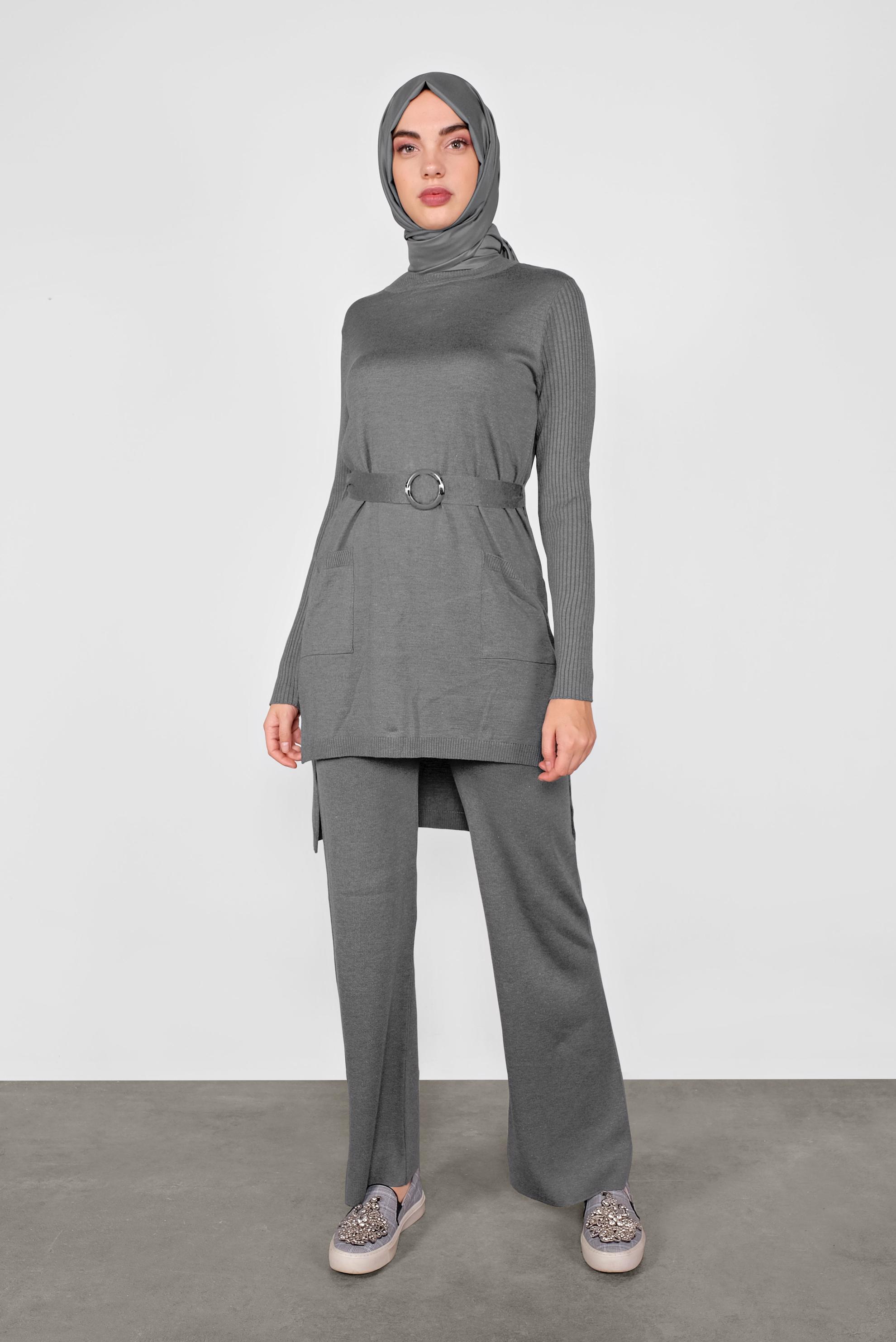 Tesettür giyim GRİ CEP DETAYLI İKİLİ PANTOLONLU TRİKO TAKIM 41050