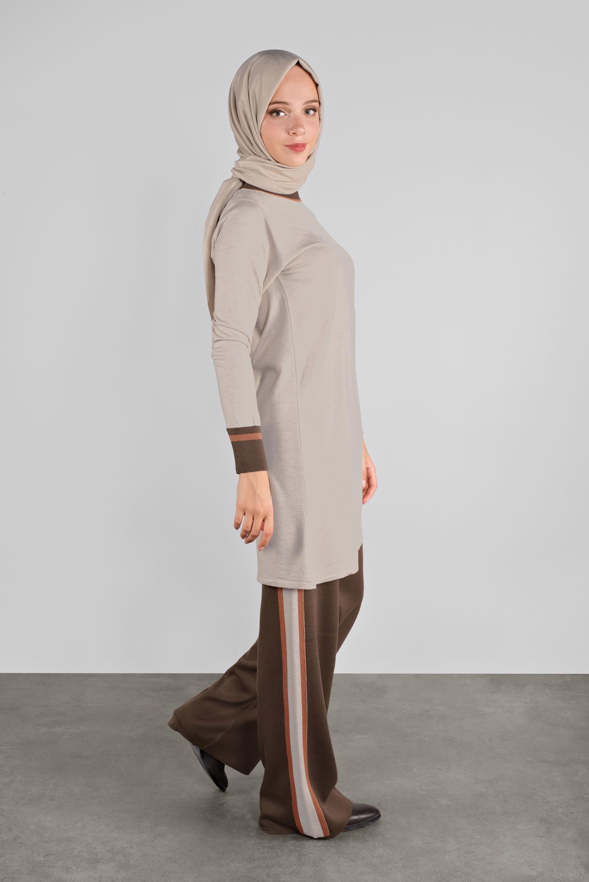 Tesettür giyim BEJ ŞERİTLİ TRİKO PANTOLONLU TAKIM 41052 