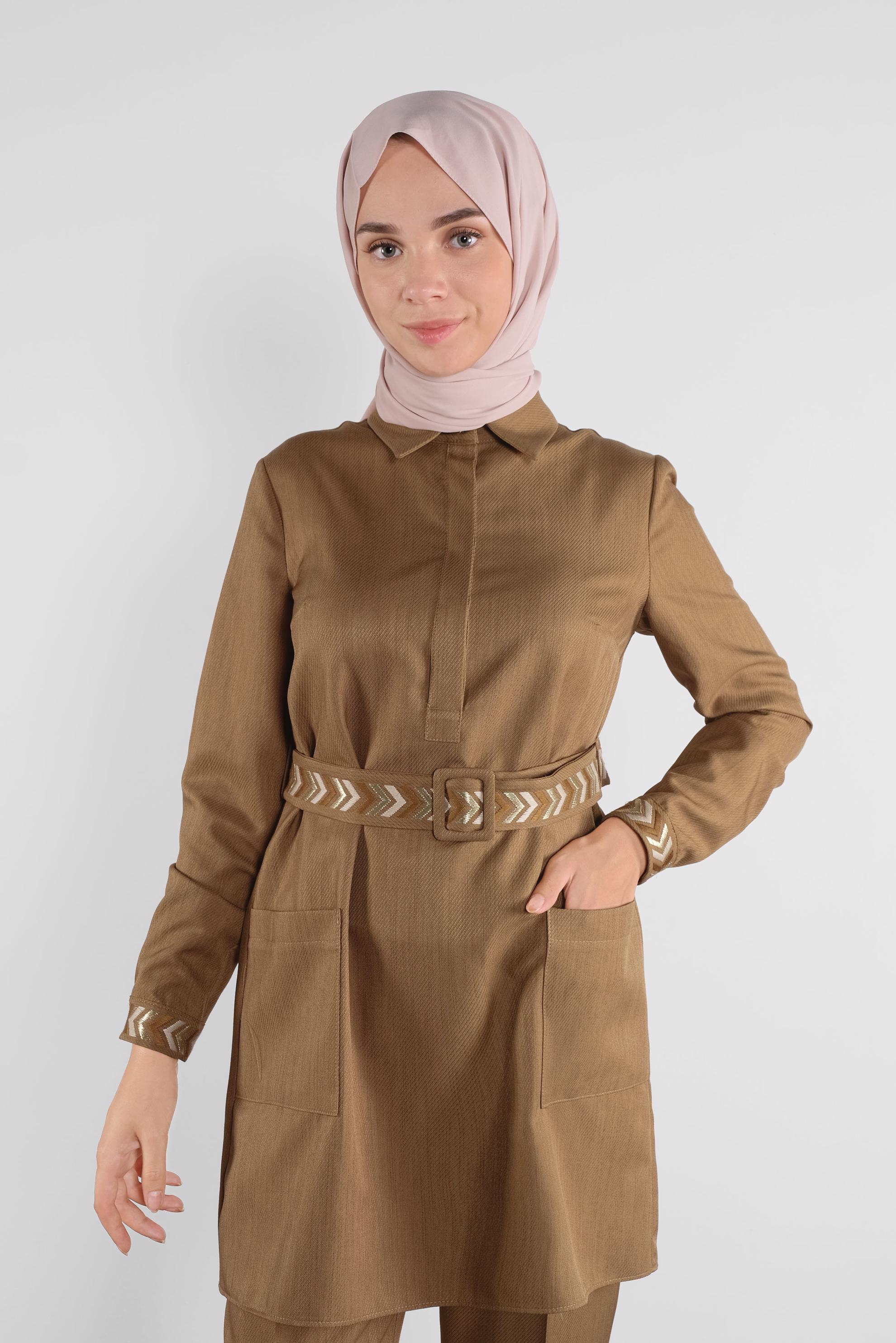 Tesettür giyim KAHVE  NAKIŞ DETAYLI İKİLİ PANTOLONLU TAKIM 41130 