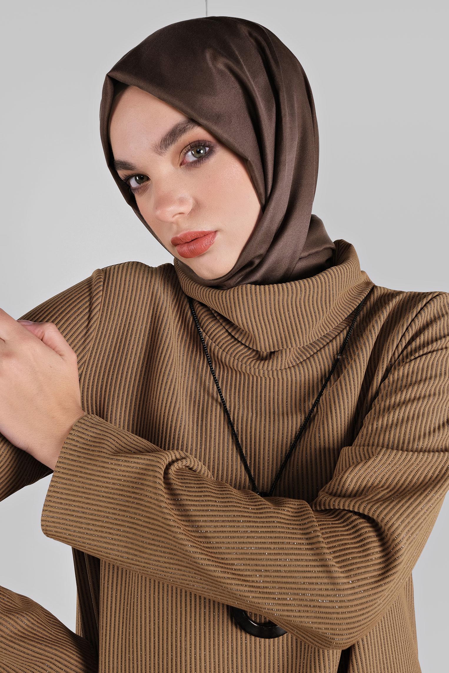 Tesettür giyim KAHVE ASİMETRİK KESİM SİMLİ  PANTOLONLU TAKIM 41181 