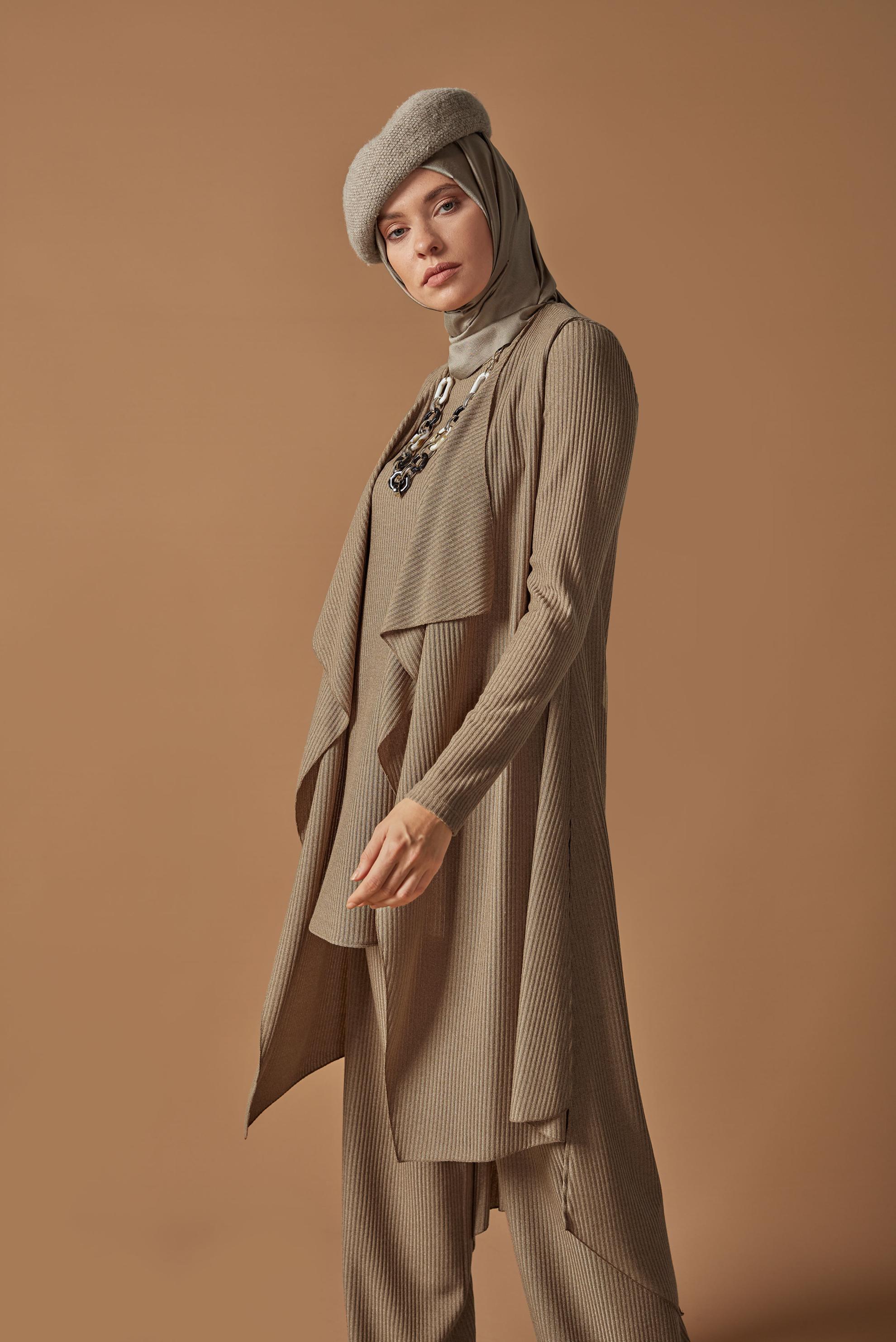 Tesettür giyim KAHVE ASİMETRİK KESİM ÜÇLÜ TRİKO TAKIM 41201