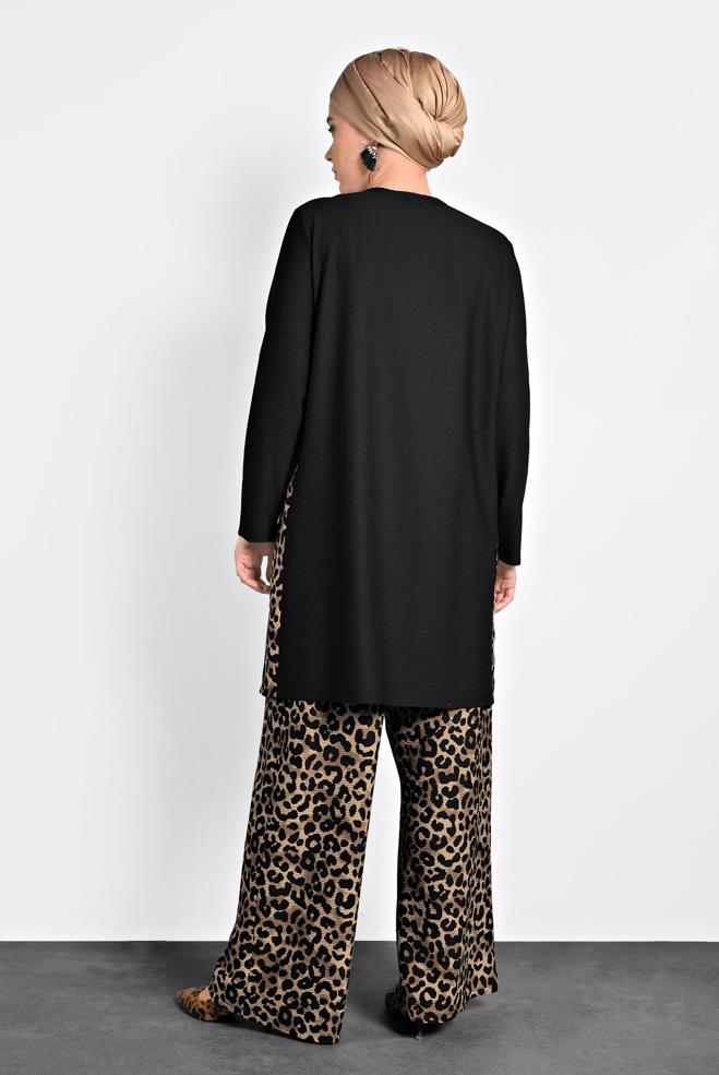 Tesettür giyim SİYAH YANLARI YIRTMAÇLI DÜZ TUNİK 20009 - ALVİNA