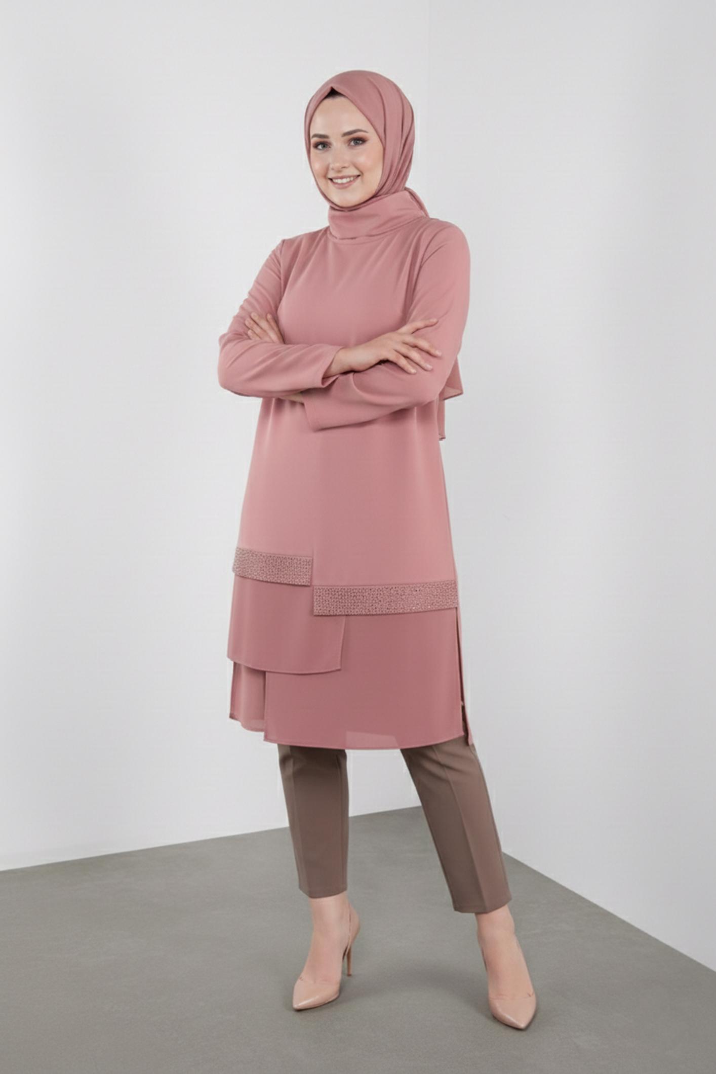 Tesettür giyim PUDRA TAŞ BASKILI ŞİFON DETAYLI TUNİK 20118 