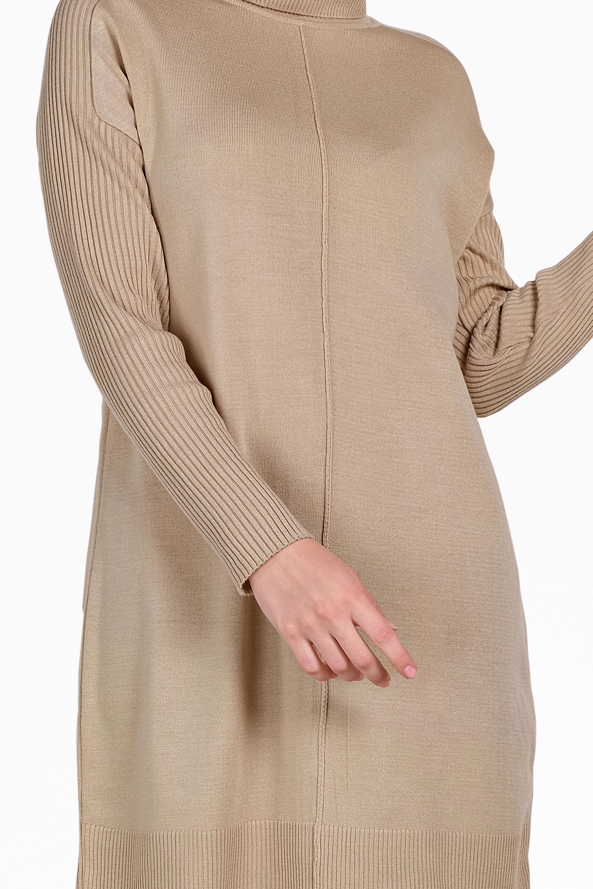 Tesettür giyim BEJ BALIKÇI YAKA SALAŞ TRİKO TUNİK 40001