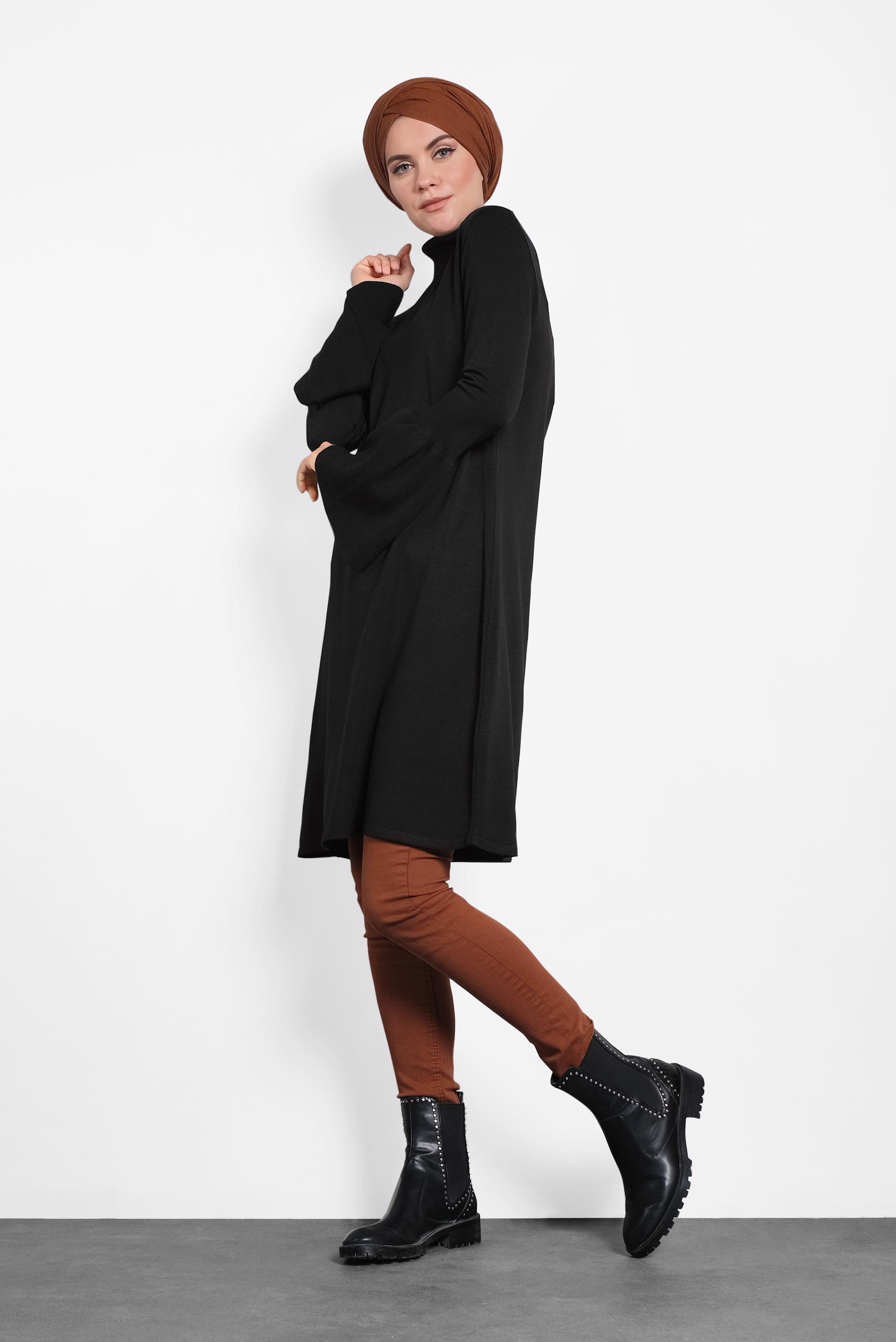 Tesettür giyim SİYAH GENİŞ KOL BALIKÇI YAKA TRİKO TUNİK 40002