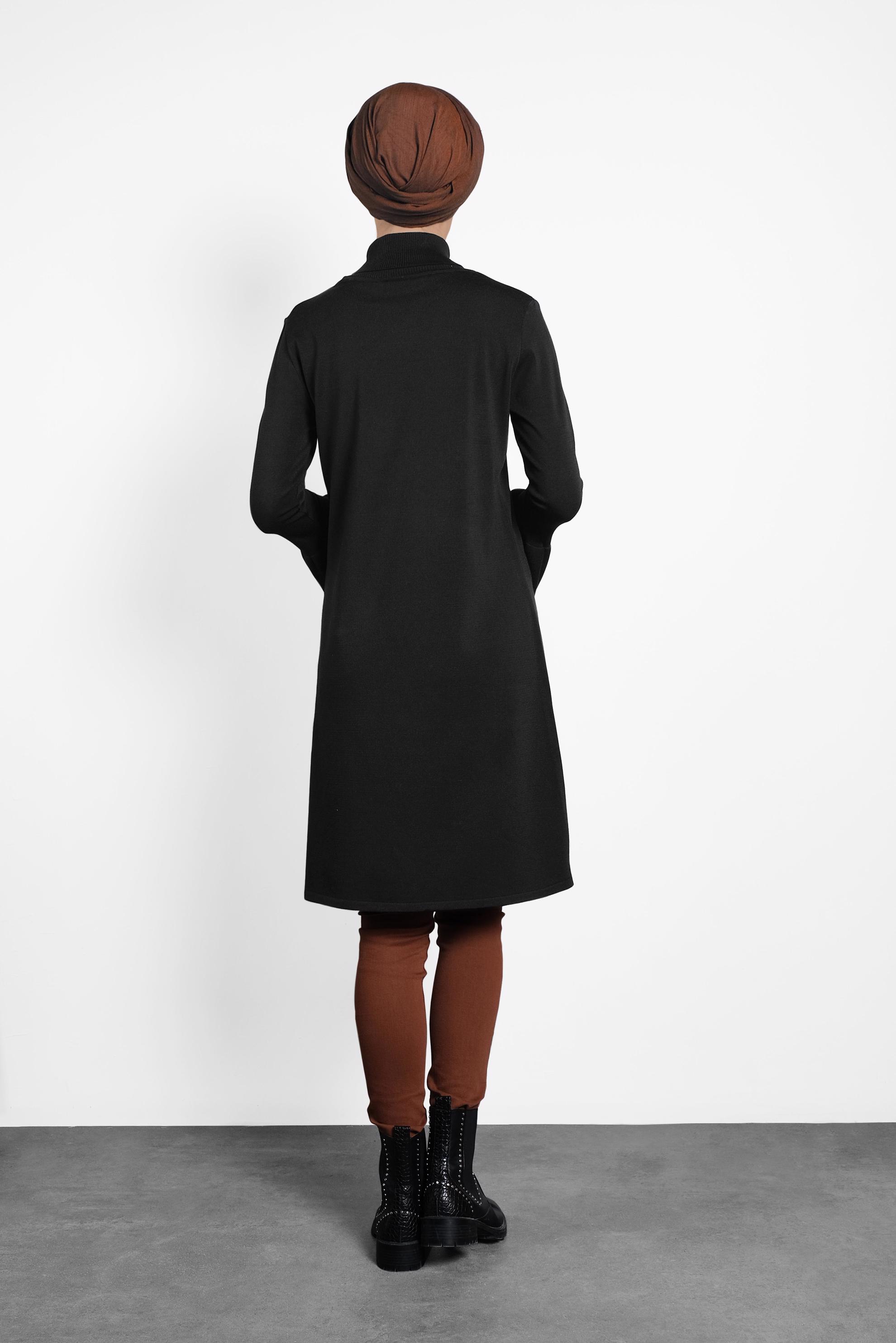 Tesettür giyim SİYAH GENİŞ KOL BALIKÇI YAKA TRİKO TUNİK 40002