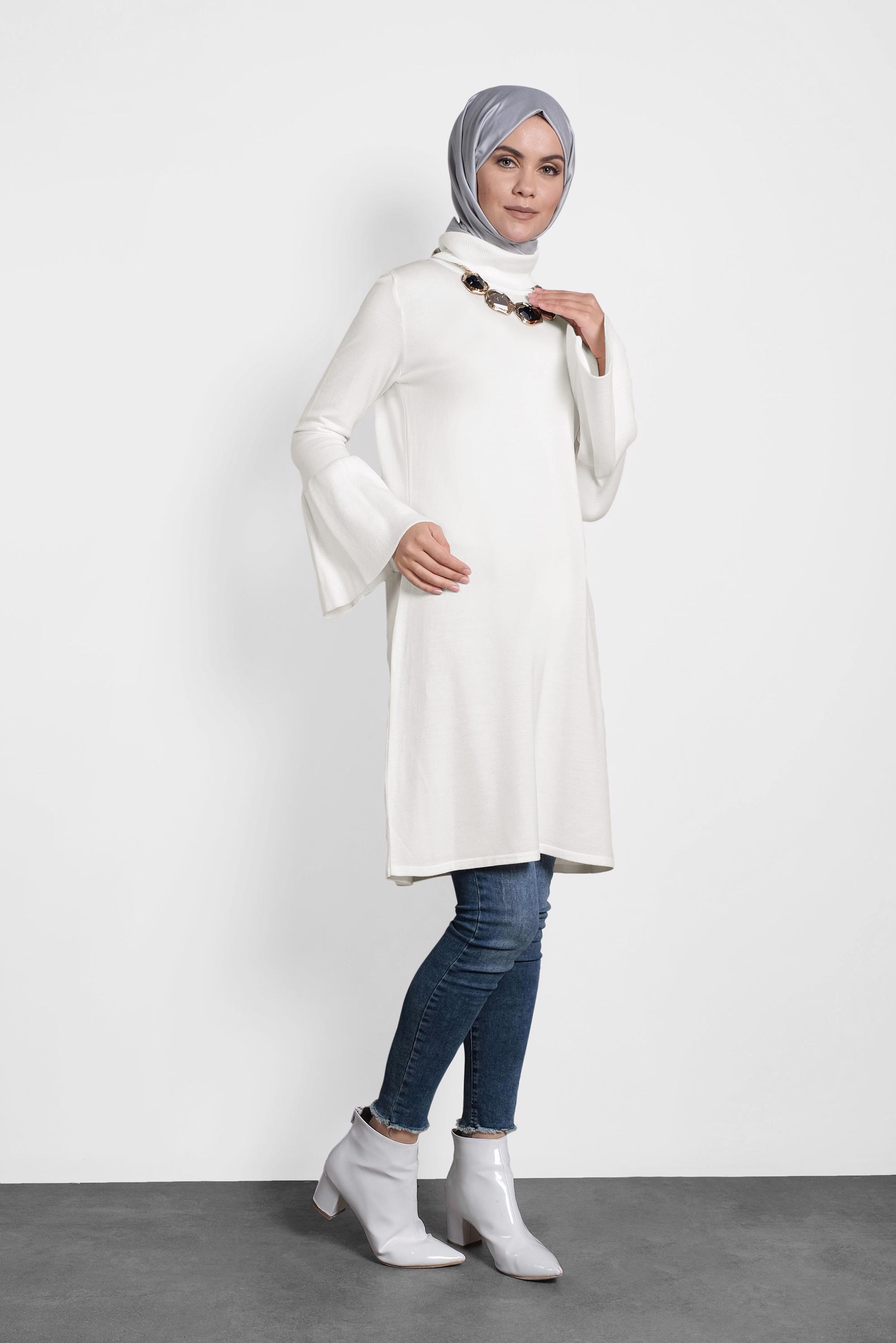 Tesettür giyim BEYAZ GENİŞ KOL BALIKÇI YAKA TRİKO TUNİK 40002