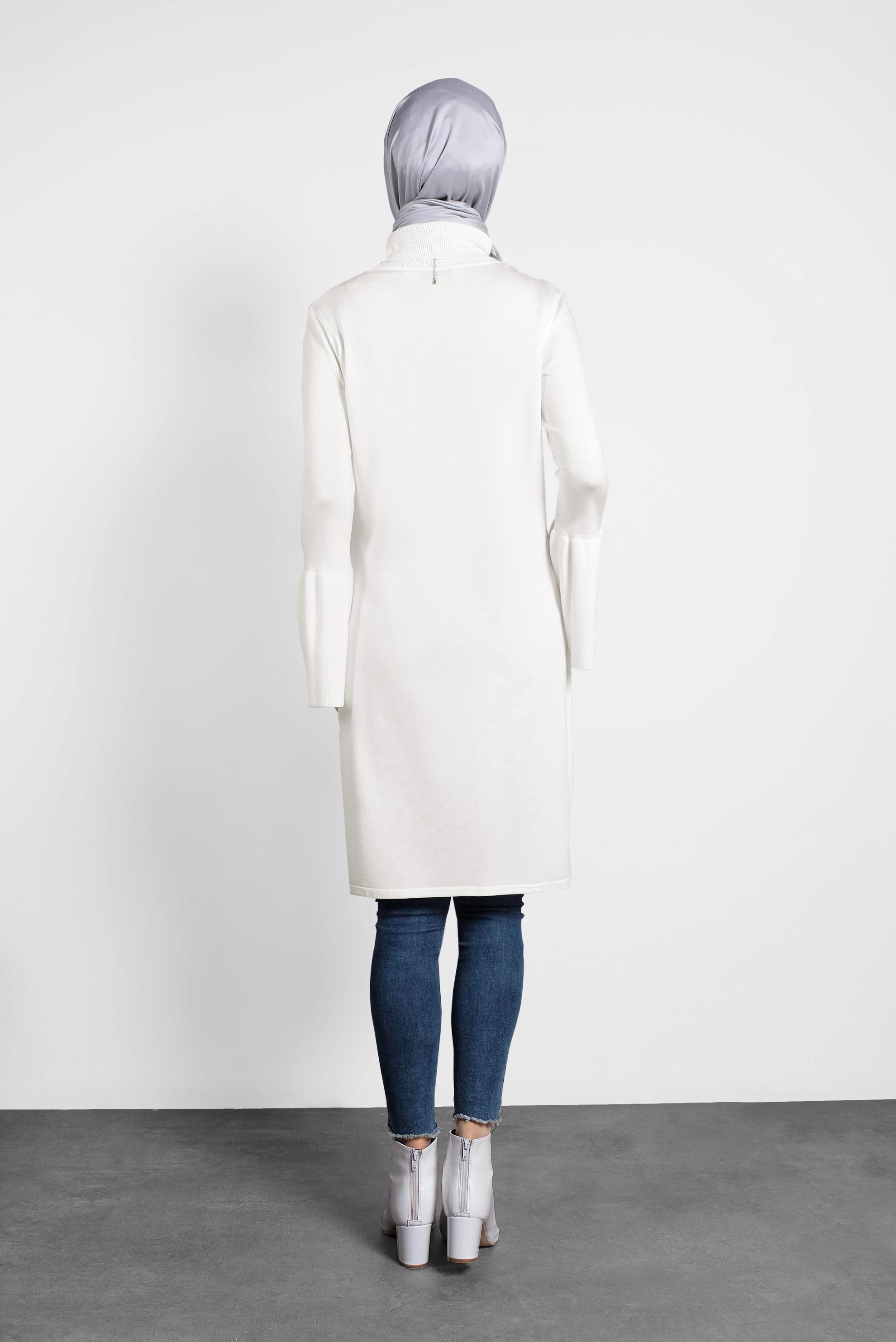 Tesettür giyim BEYAZ GENİŞ KOL BALIKÇI YAKA TRİKO TUNİK 40002