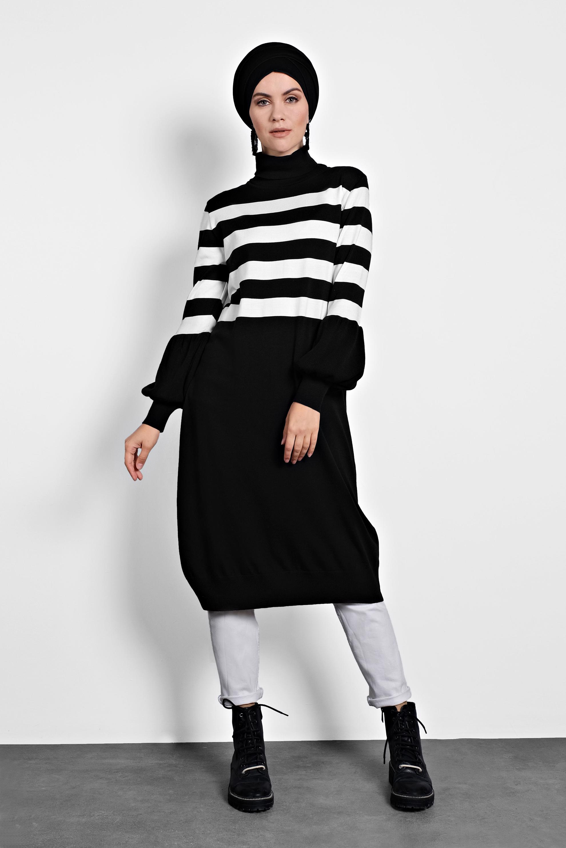 Tesettür giyim SİYAH BİSHOP-KOL ŞERİTLİ TRİKO TUNİK 40004 