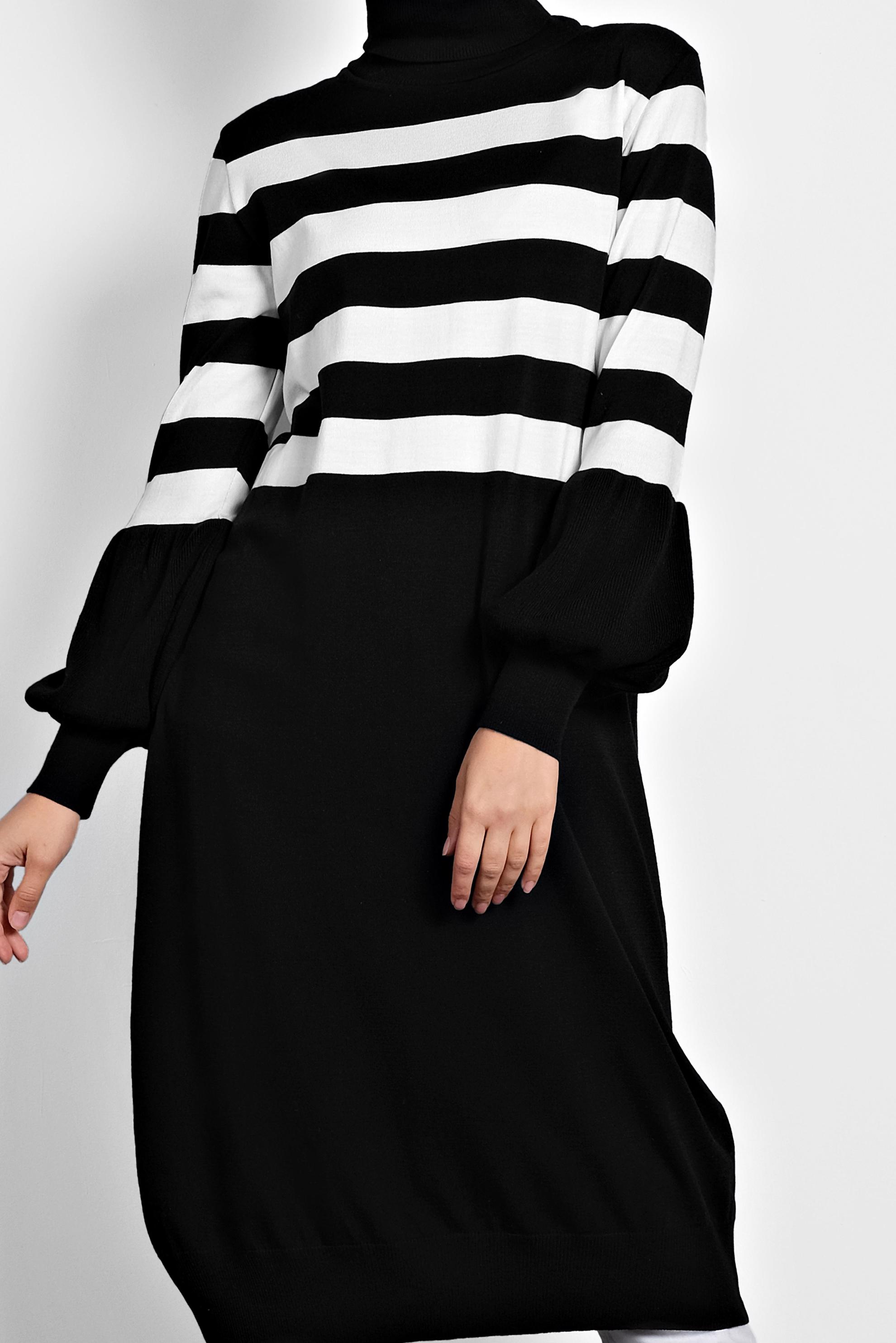 Tesettür giyim SİYAH BİSHOP-KOL ŞERİTLİ TRİKO TUNİK 40004 