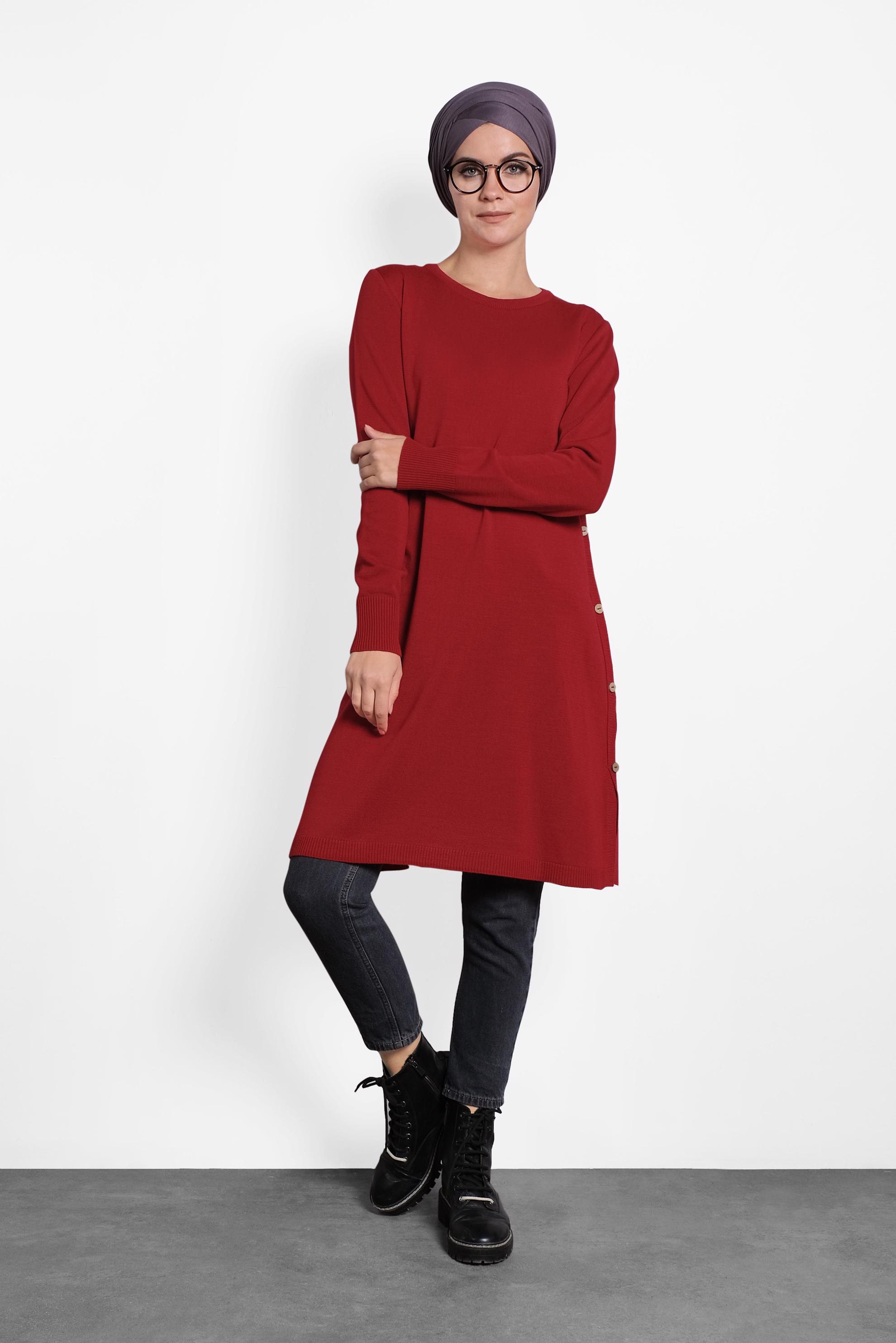 Tesettür giyim KIRMIZI YANLARI DÜĞMELİ TRİKO TUNİK 40005