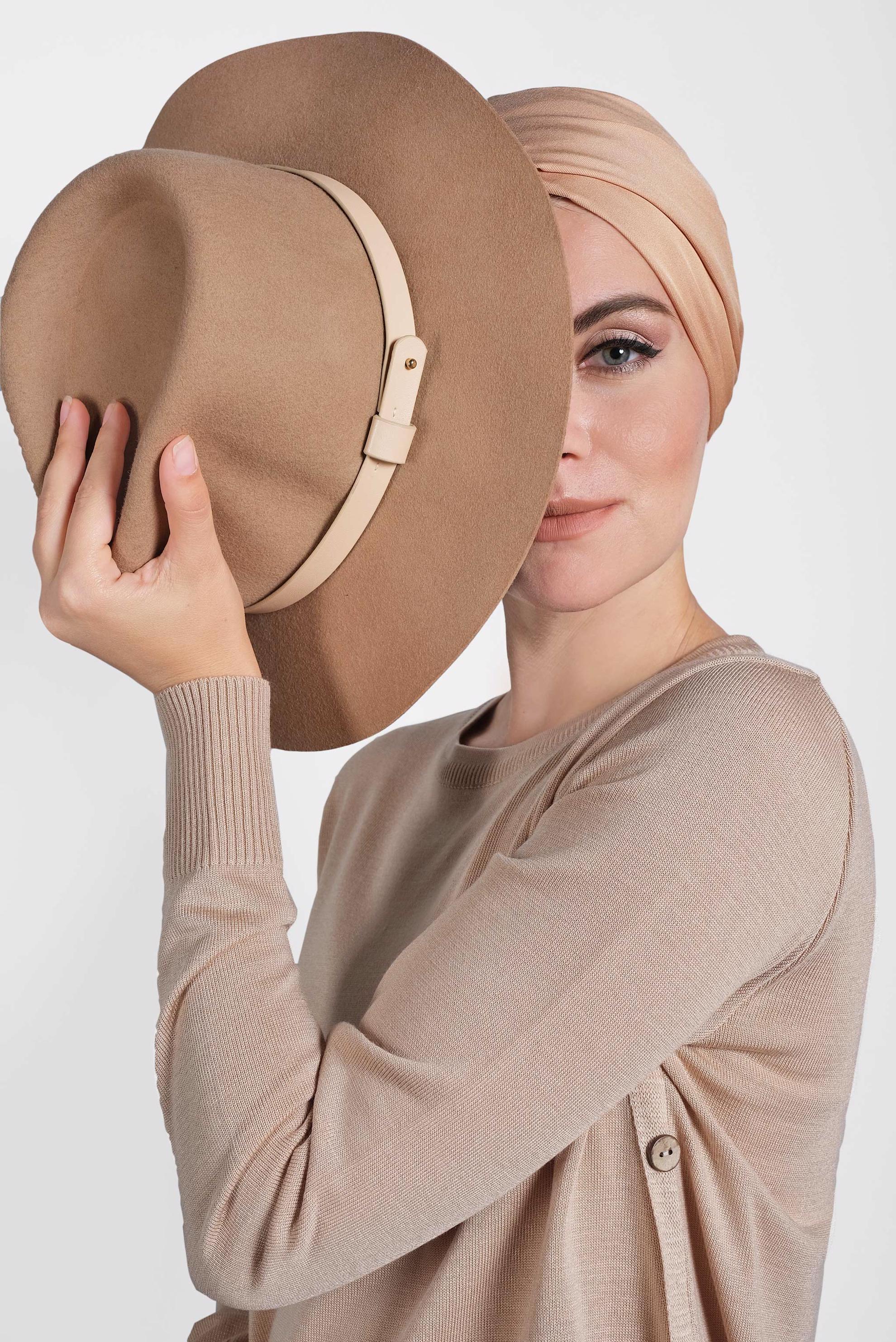 Tesettür giyim BEJ YANLARI DÜĞMELİ TRİKO TUNİK 40005