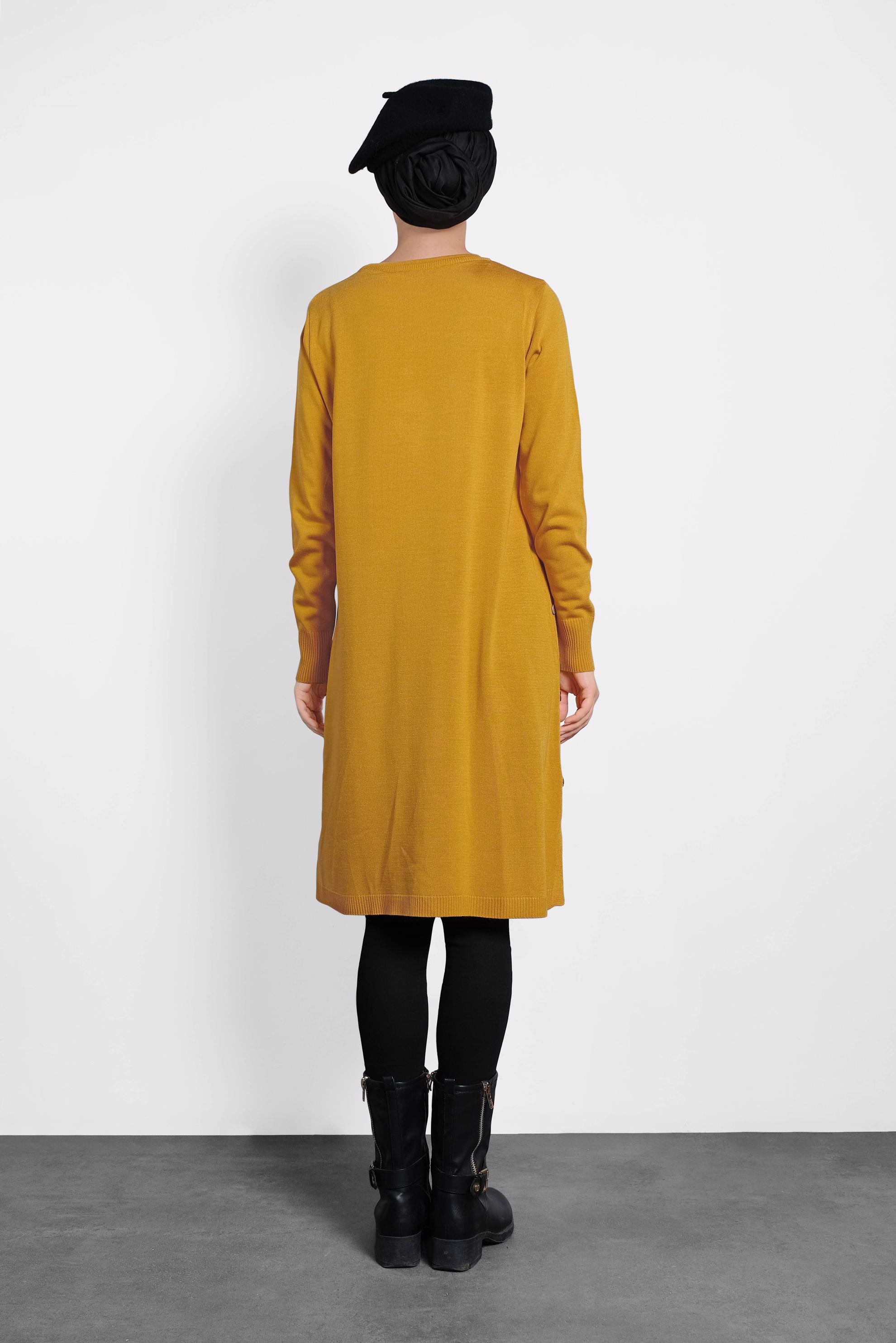 Tesettür giyim SARI YANLARI DÜĞMELİ TRİKO TUNİK 40005