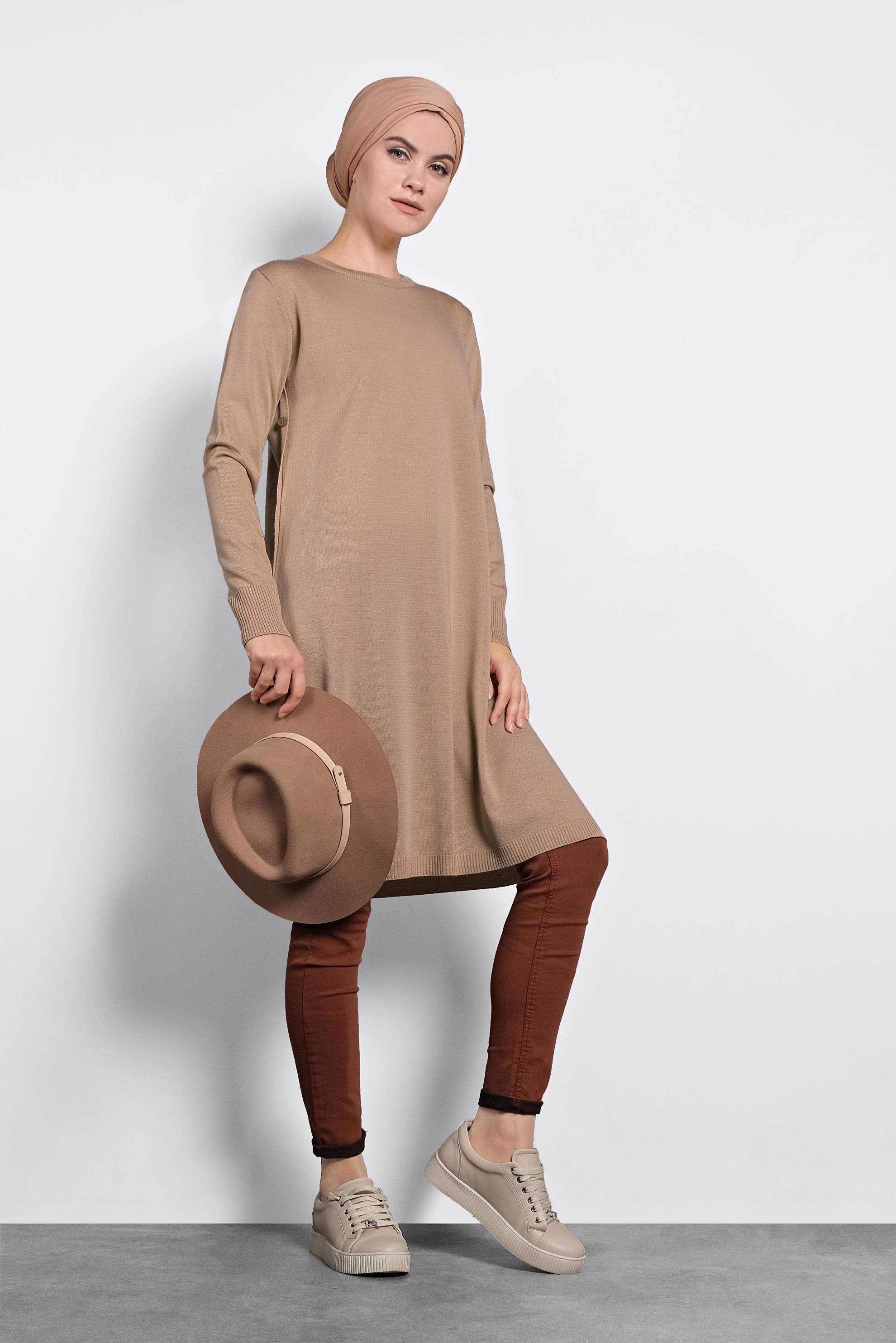 Tesettür giyim KAHVE YANLARI DÜĞMELİ TRİKO TUNİK 40005