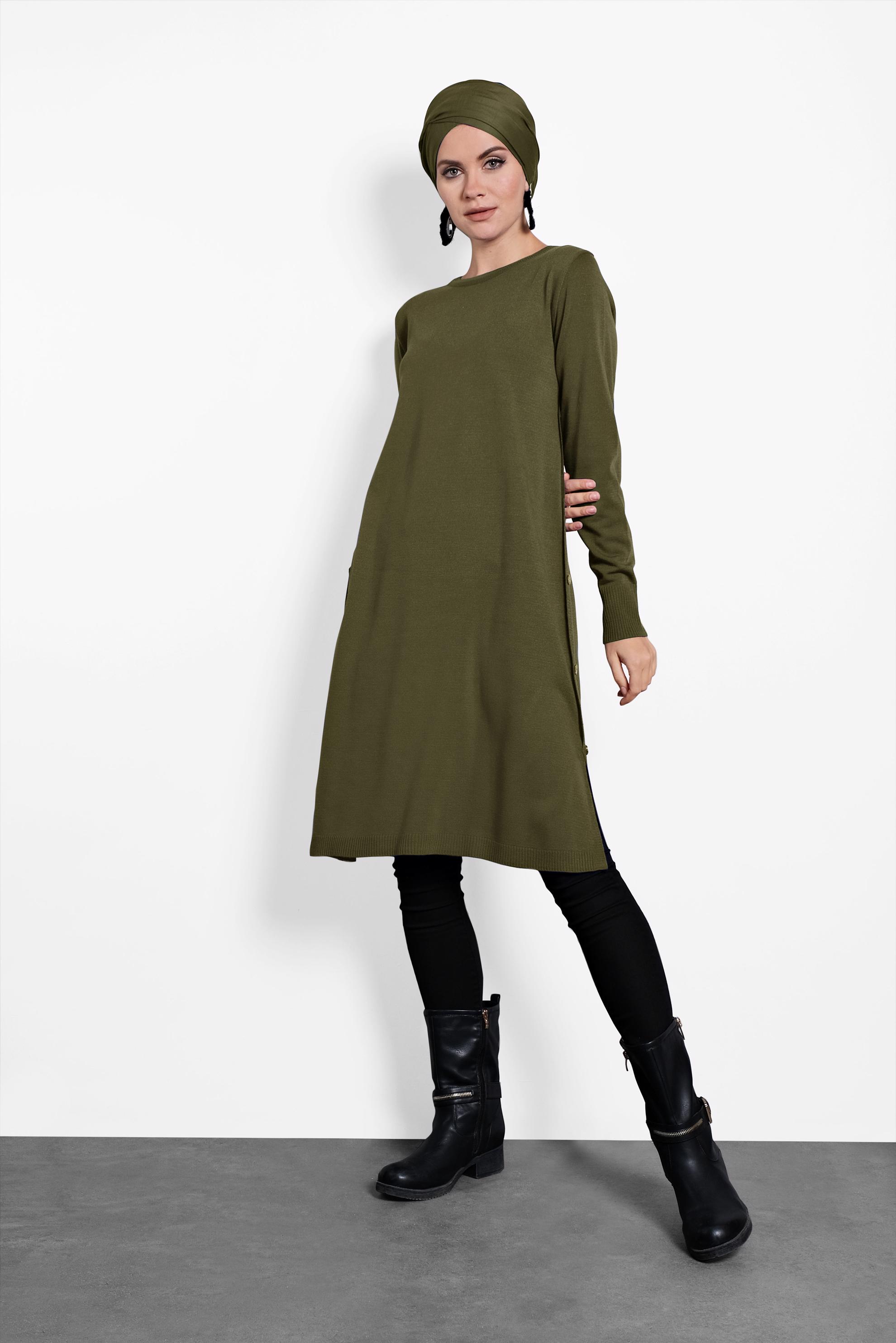 Tesettür giyim HAKİ YANLARI DÜĞMELİ TRİKO TUNİK 40005