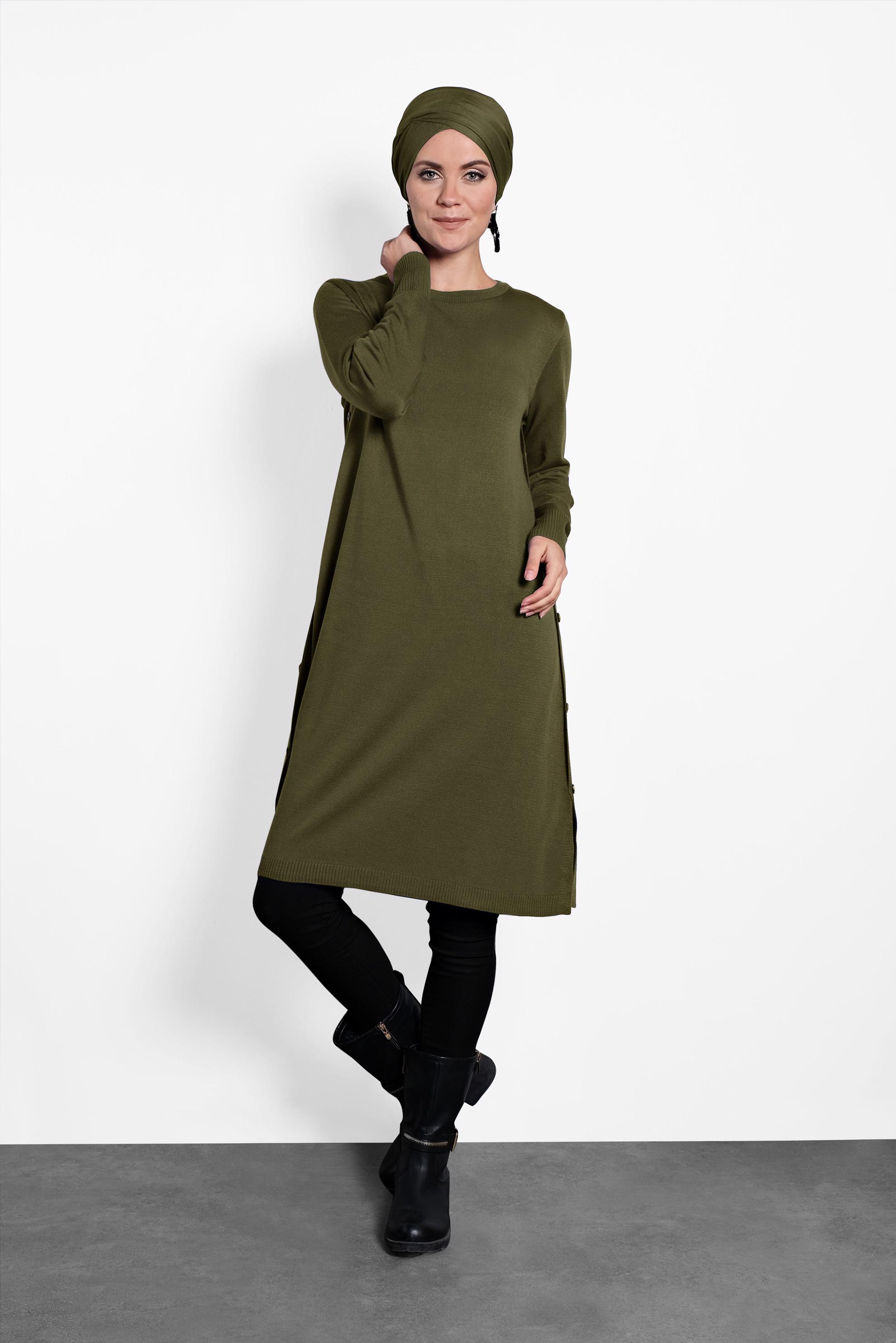 Tesettür giyim HAKİ YANLARI DÜĞMELİ TRİKO TUNİK 40005