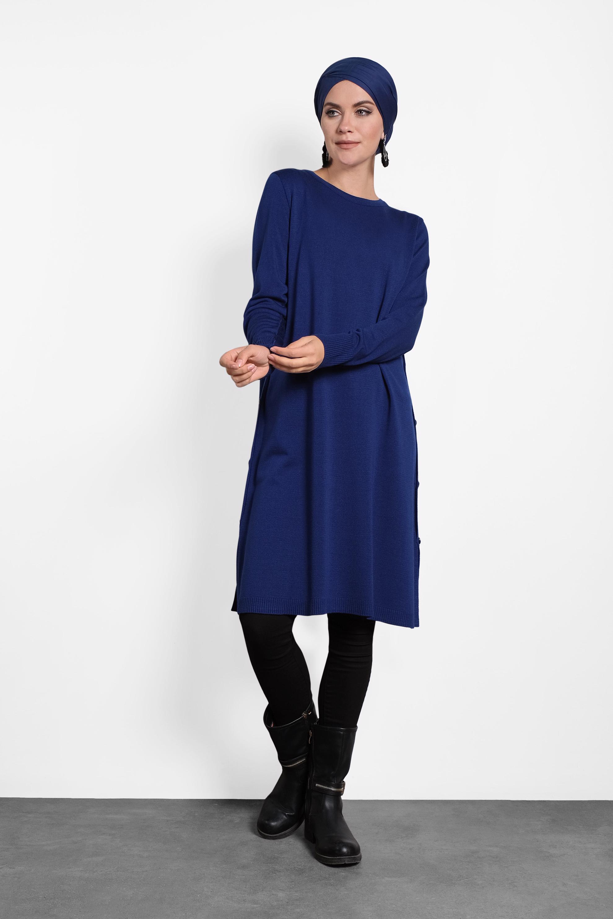 Tesettür giyim LACİVERT YANLARI DÜĞMELİ TRİKO TUNİK 40005