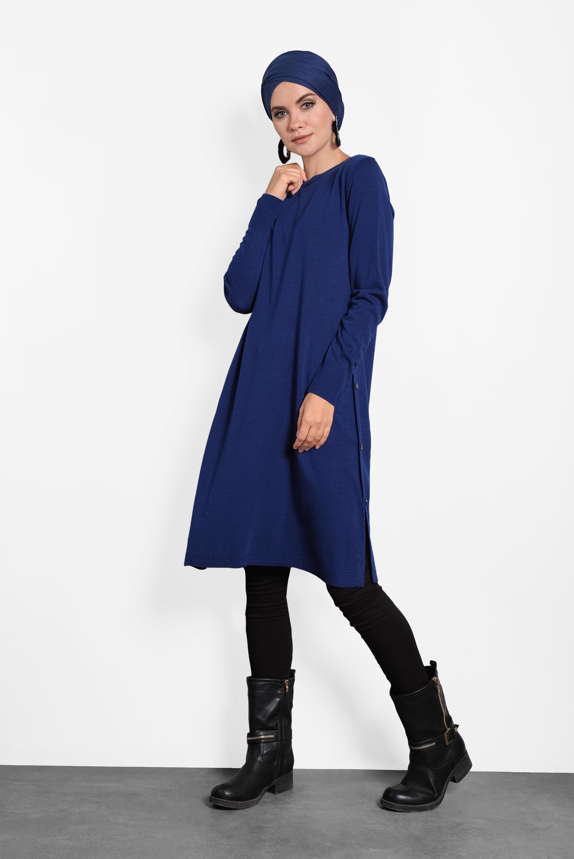 Tesettür giyim LACİVERT YANLARI DÜĞMELİ TRİKO TUNİK 40005