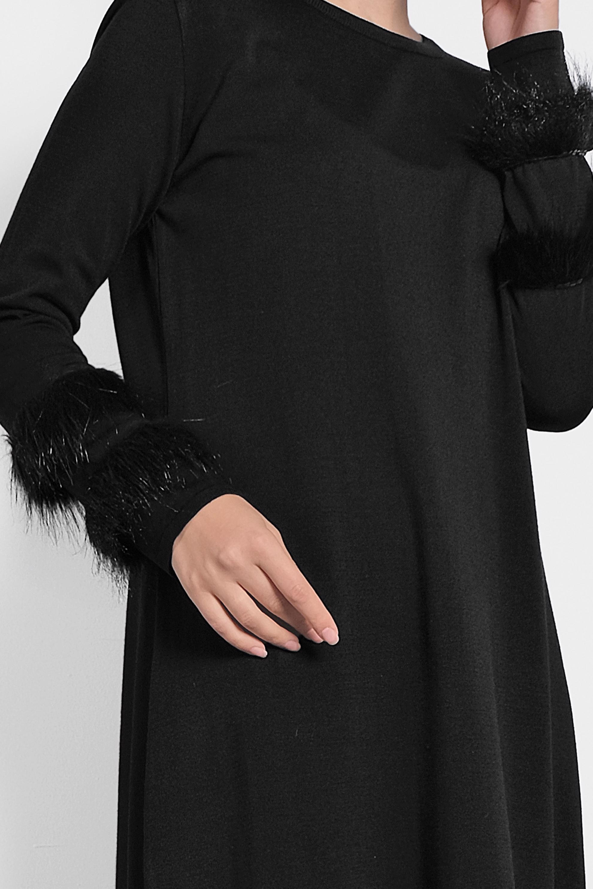 Tesettür giyim SİYAH KÜRK DETAYLI PUL PAYET TRİKO TUNİK 40006