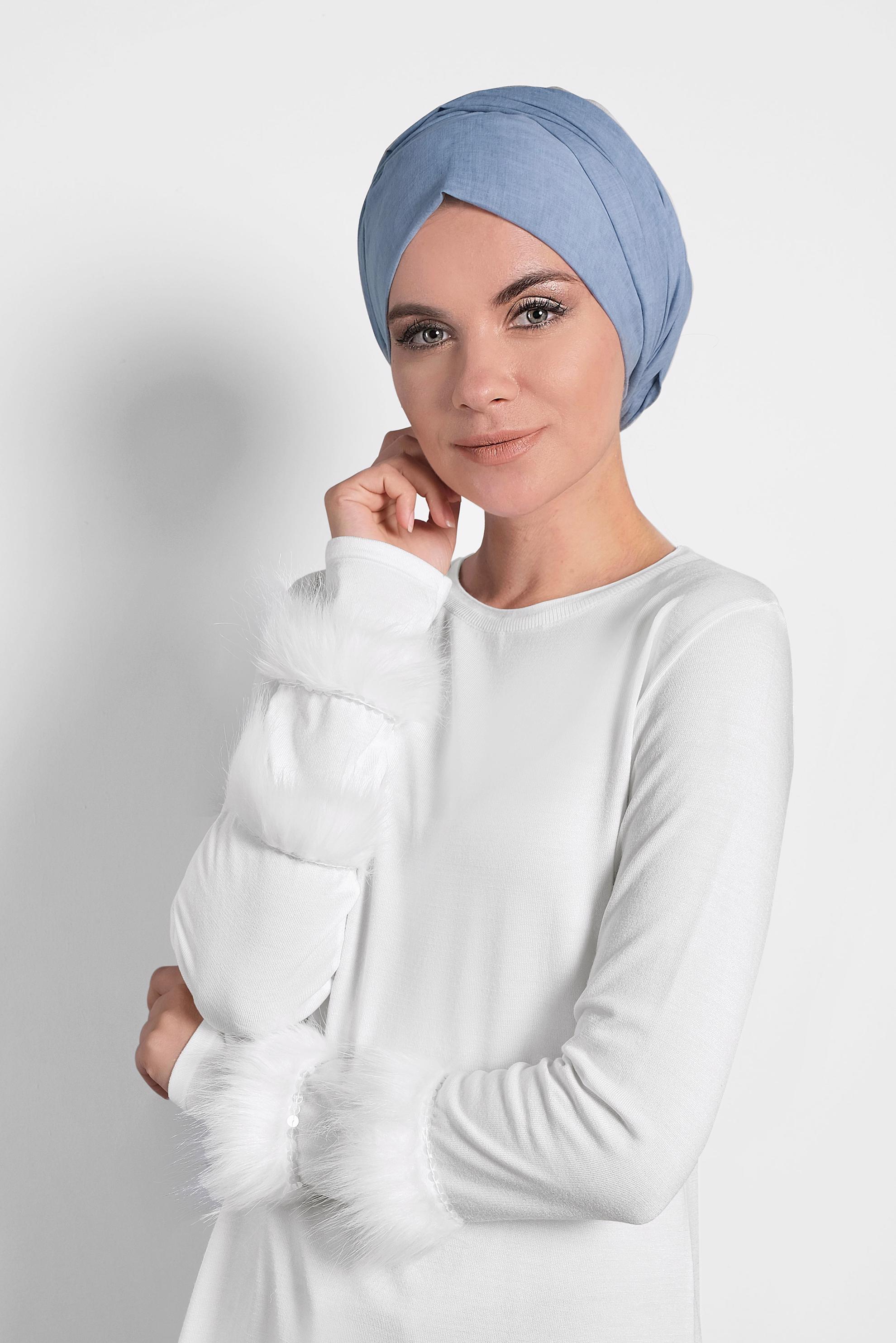 Tesettür giyim BEYAZ KÜRK DETAYLI PUL PAYET TRİKO TUNİK 40006