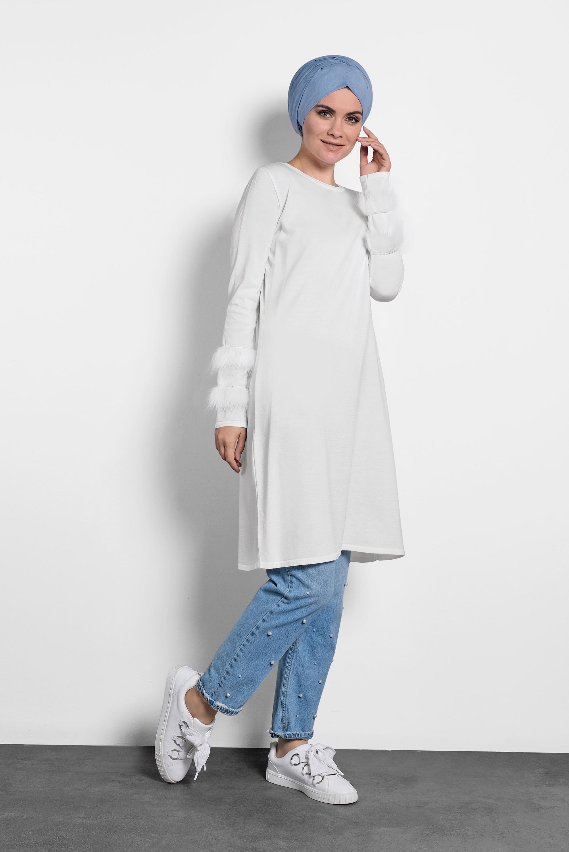 Tesettür giyim BEYAZ KÜRK DETAYLI PUL PAYET TRİKO TUNİK 40006