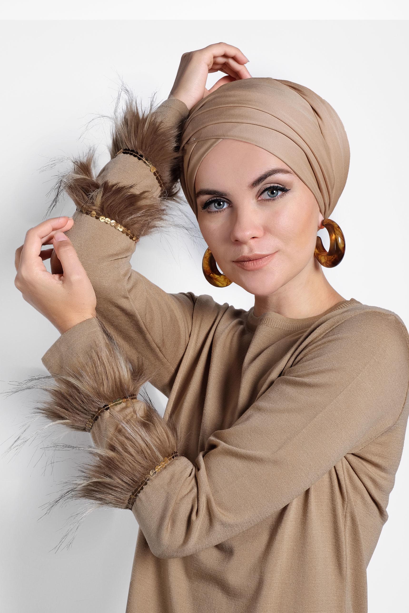 Tesettür giyim KAHVE KÜRK DETAYLI PUL PAYET TRİKO TUNİK 40006