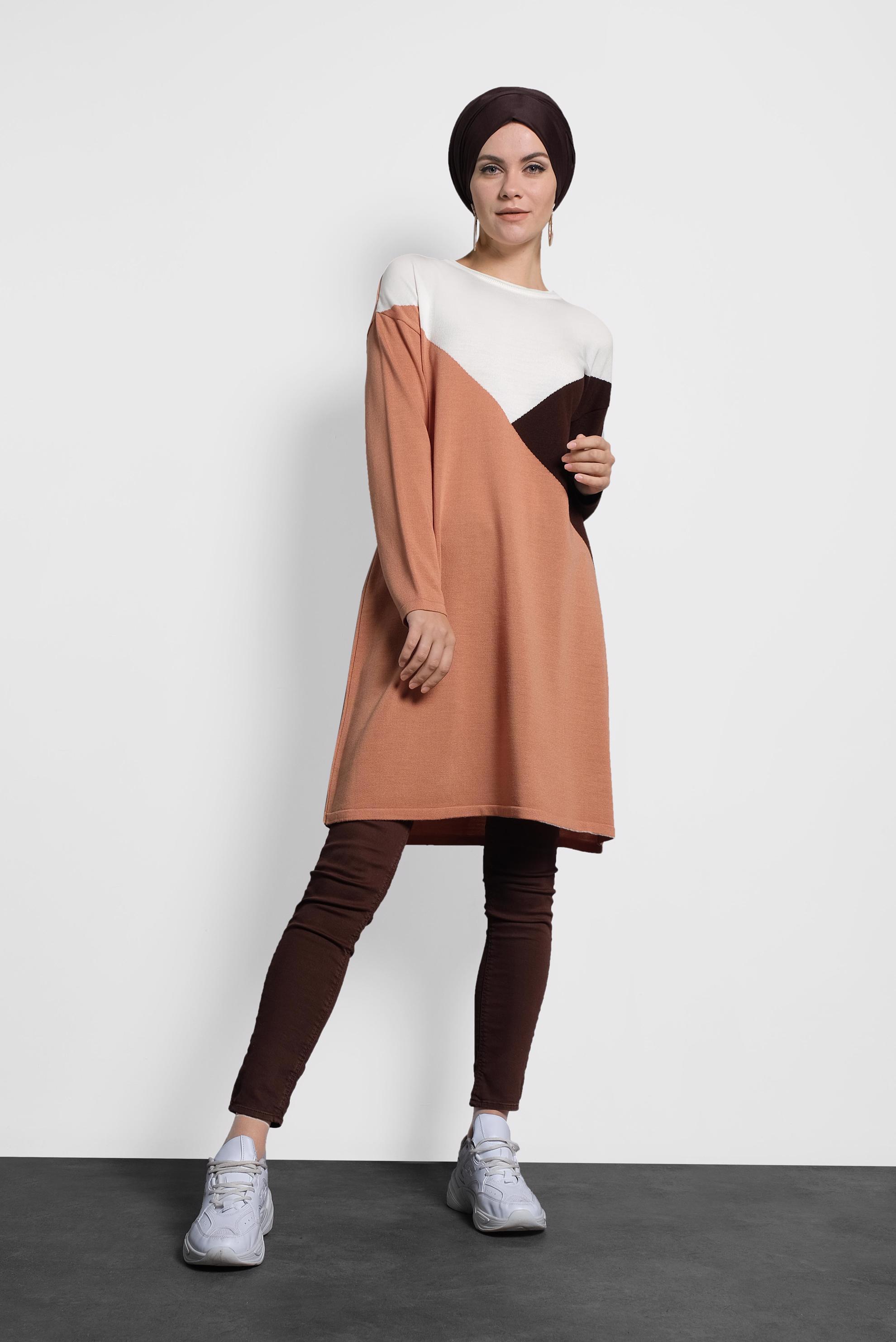 Tesettür giyim PEMBE ÜÇ RENKLİ TRİKO TUNİK 40010