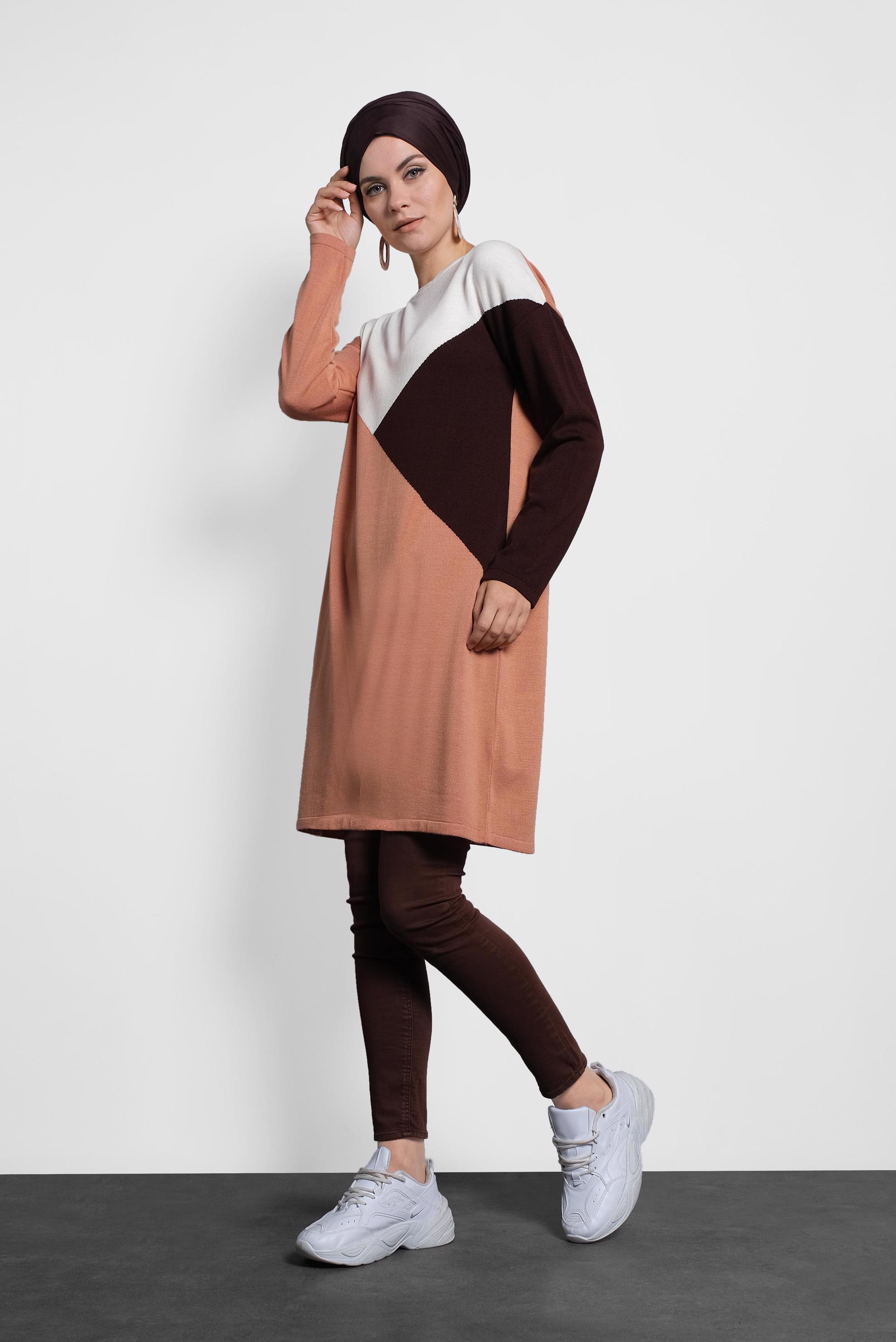 Tesettür giyim PEMBE ÜÇ RENKLİ TRİKO TUNİK 40010