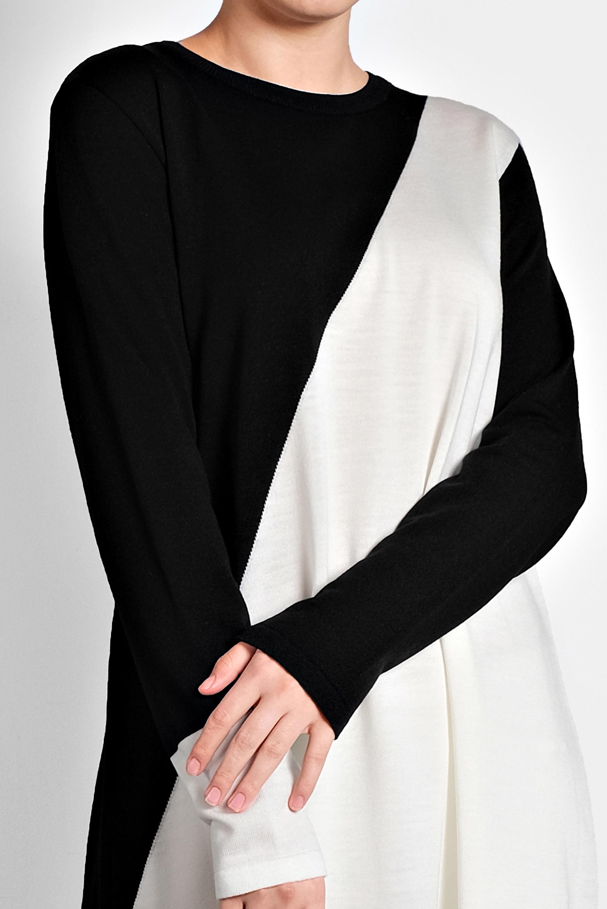 Tesettür giyim SİYAH ASİMETRİK TRİKO TUNİK 40015 