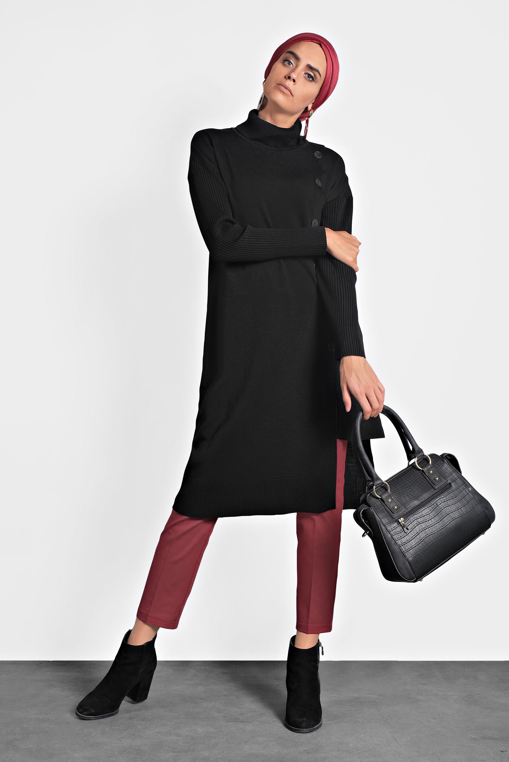 Tesettür giyim SİYAH BALIKÇI YAKA DÜĞMELİ TRİKO TUNİK 40016 