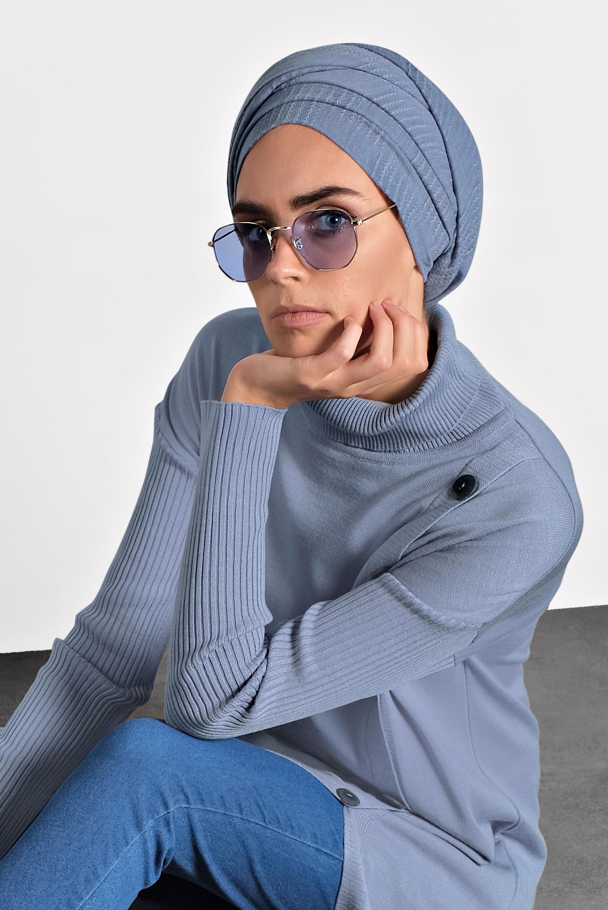 Tesettür giyim MAVİ BALIKÇI YAKA DÜĞMELİ TRİKO TUNİK 40016 