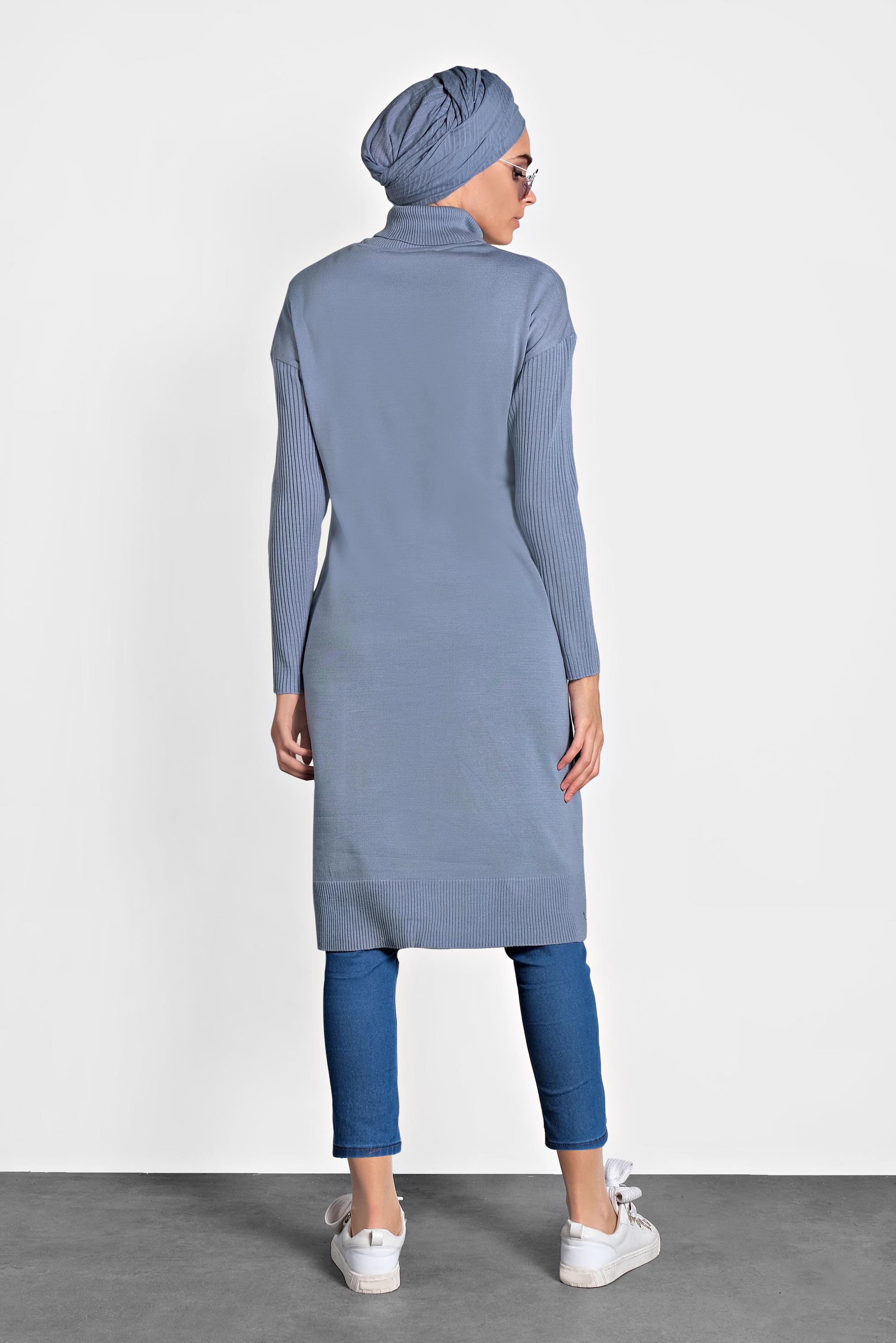 Tesettür giyim MAVİ BALIKÇI YAKA DÜĞMELİ TRİKO TUNİK 40016 