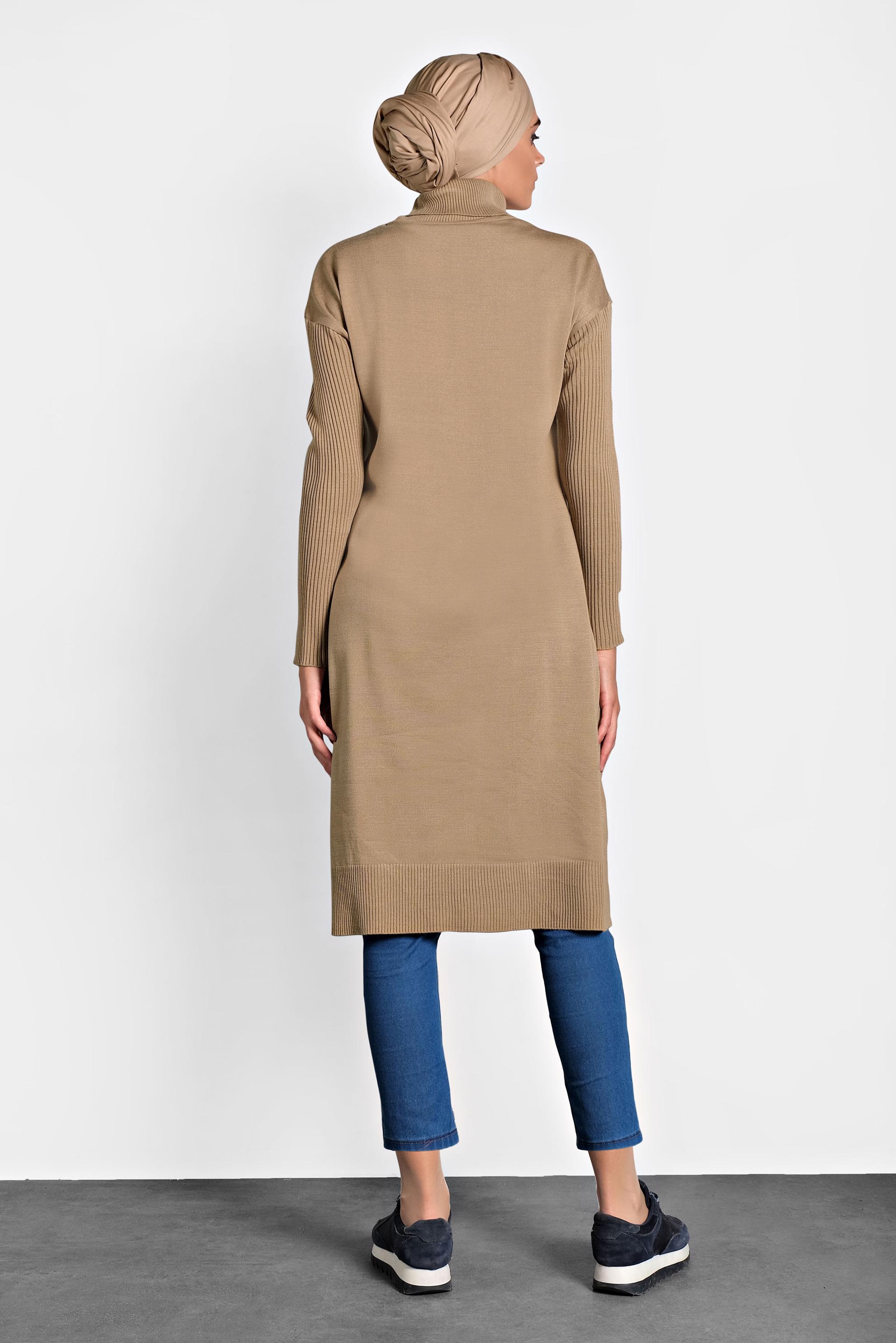 Tesettür giyim KAHVE BALIKÇI YAKA DÜĞMELİ TRİKO TUNİK 40016 